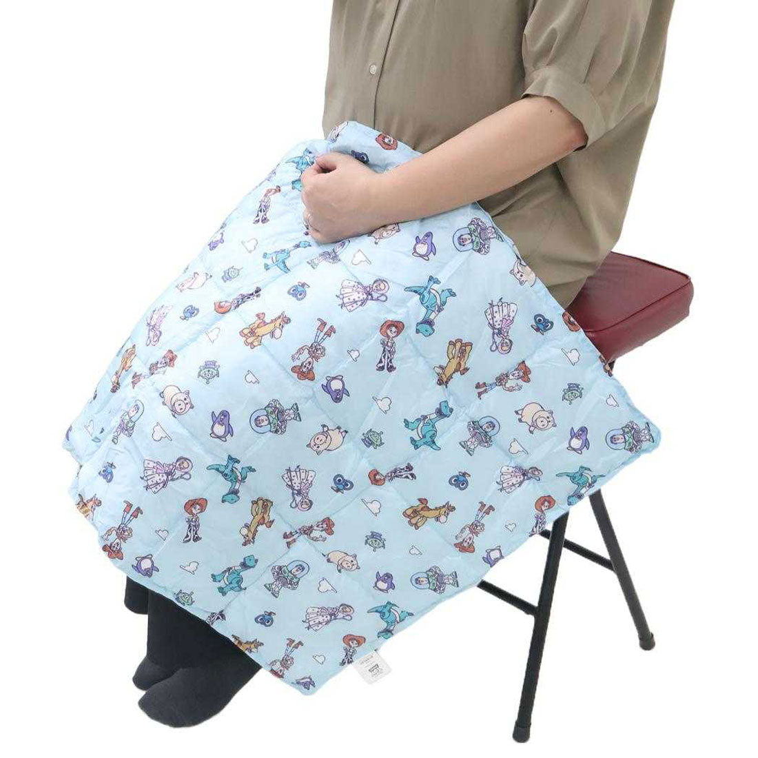 シネマコレクション cinemacollection トイストーリー ひざ掛け毛布 ポーチ付きブランケット ロケットブランケット ディズニー 丸眞 ウォーマー雑貨 防寒用品 キャラクター グッズ 他