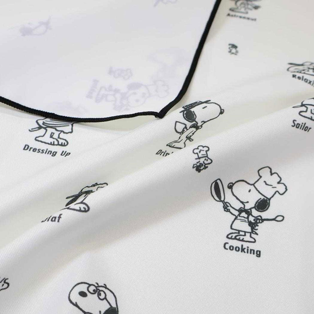 シネマコレクション cinemacollection スヌーピー ランチクロス お弁当箱ナフキン エブリデイコスチューム B ピーナッツ カミオジャパン 新学期準備 キャラクター グッズ グレー