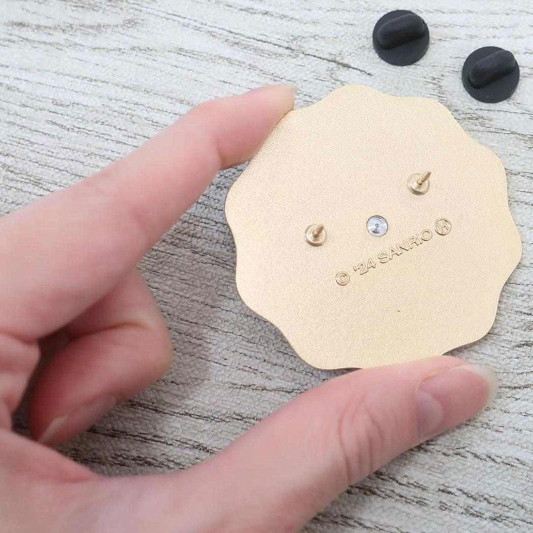 シネマコレクション cinemacollection ハローキティ ピンバッジ ピンバッジコレクション 2 ヒストリカルシリーズ 50th サンリオ マリモクラフト ピンズ コレクション雑貨 キャラクター グッズ ブルー