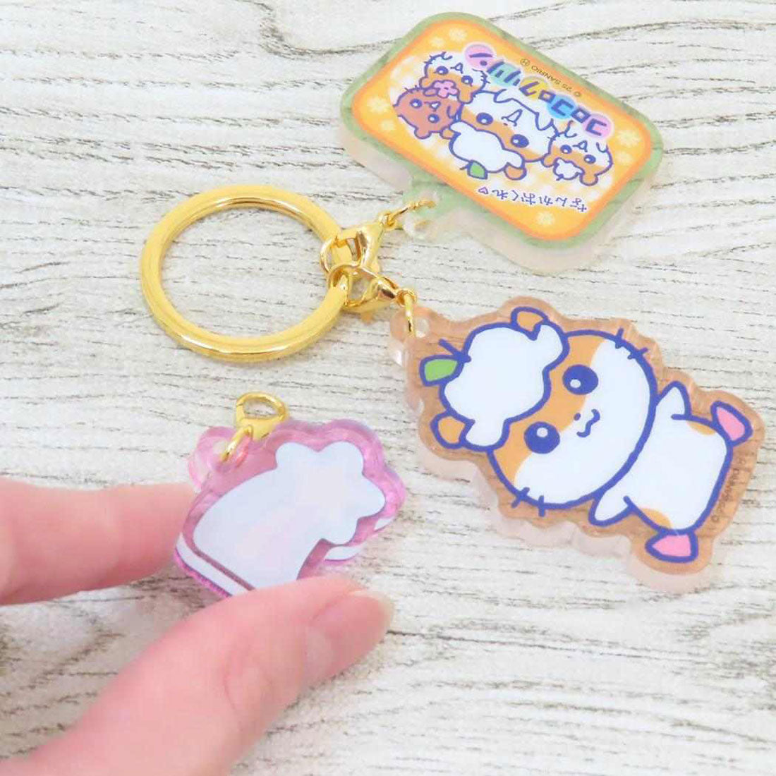 シネマコレクション cinemacollection コロコロクリリン キーリング 3連アクリルキーホルダー 胸キュンメモリーズ サンリオ 3チャーム アクキー キャラクター グッズ イエロー