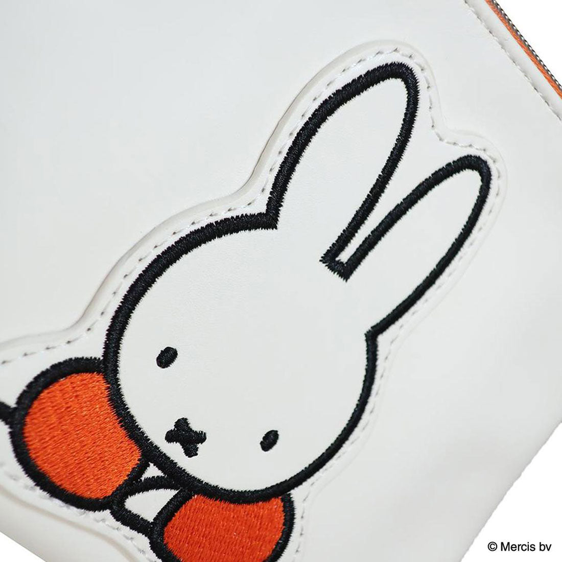 シネマコレクション cinemacollection ミッフィー 平ポーチ MIFFY PATCH ミニフラットポーチ ブルーナレッド ディックブルーナ エフエービージャパン 小物入れ 絵本キャラクター グッズ 他