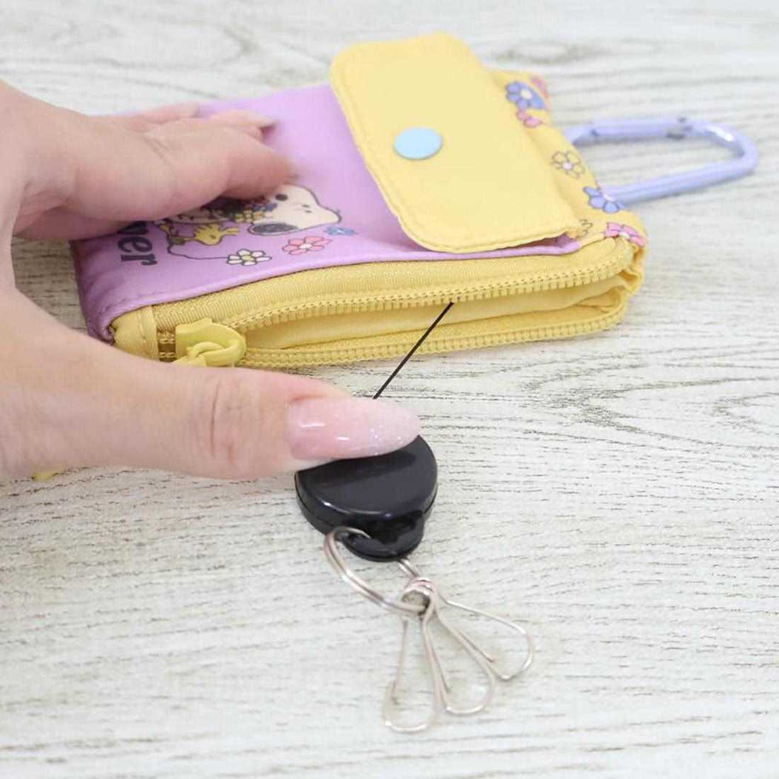 シネマコレクション cinemacollection スヌーピー 定期入れ ポケット付きパスケース 花 ピーナッツ スモールプラネット リール付き ICカードケース キーケース キャラクター グッズ 他