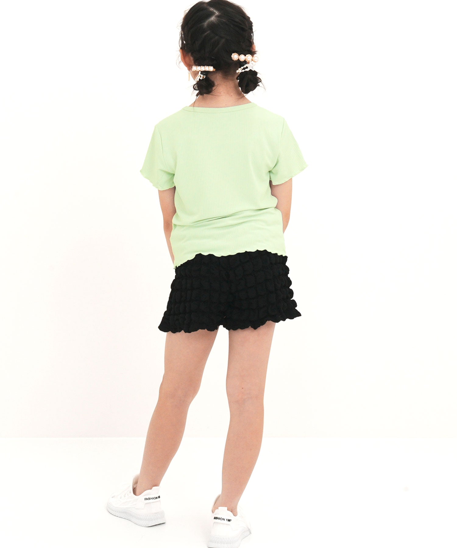 Kodomo Fuku Bee Children's Clothing Setup