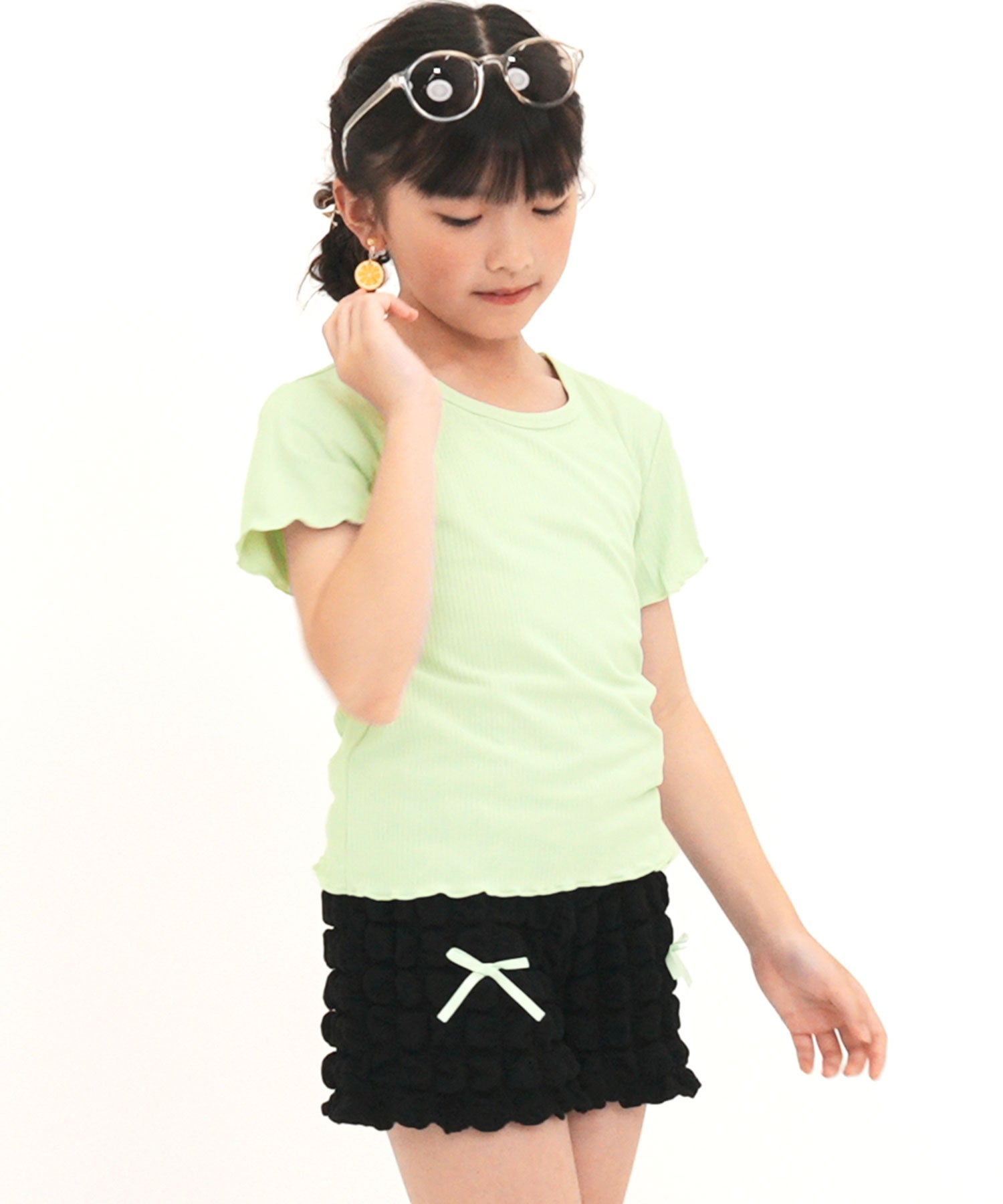 Kodomo Fuku Bee Children's Clothing Setup