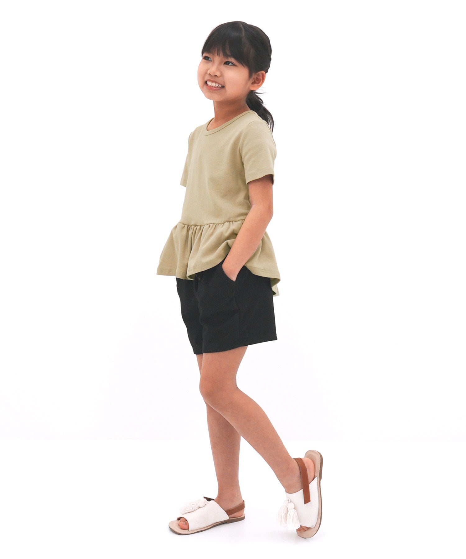 コドモフク ビー 子供服Bee ぺプラム型フリルトップス
