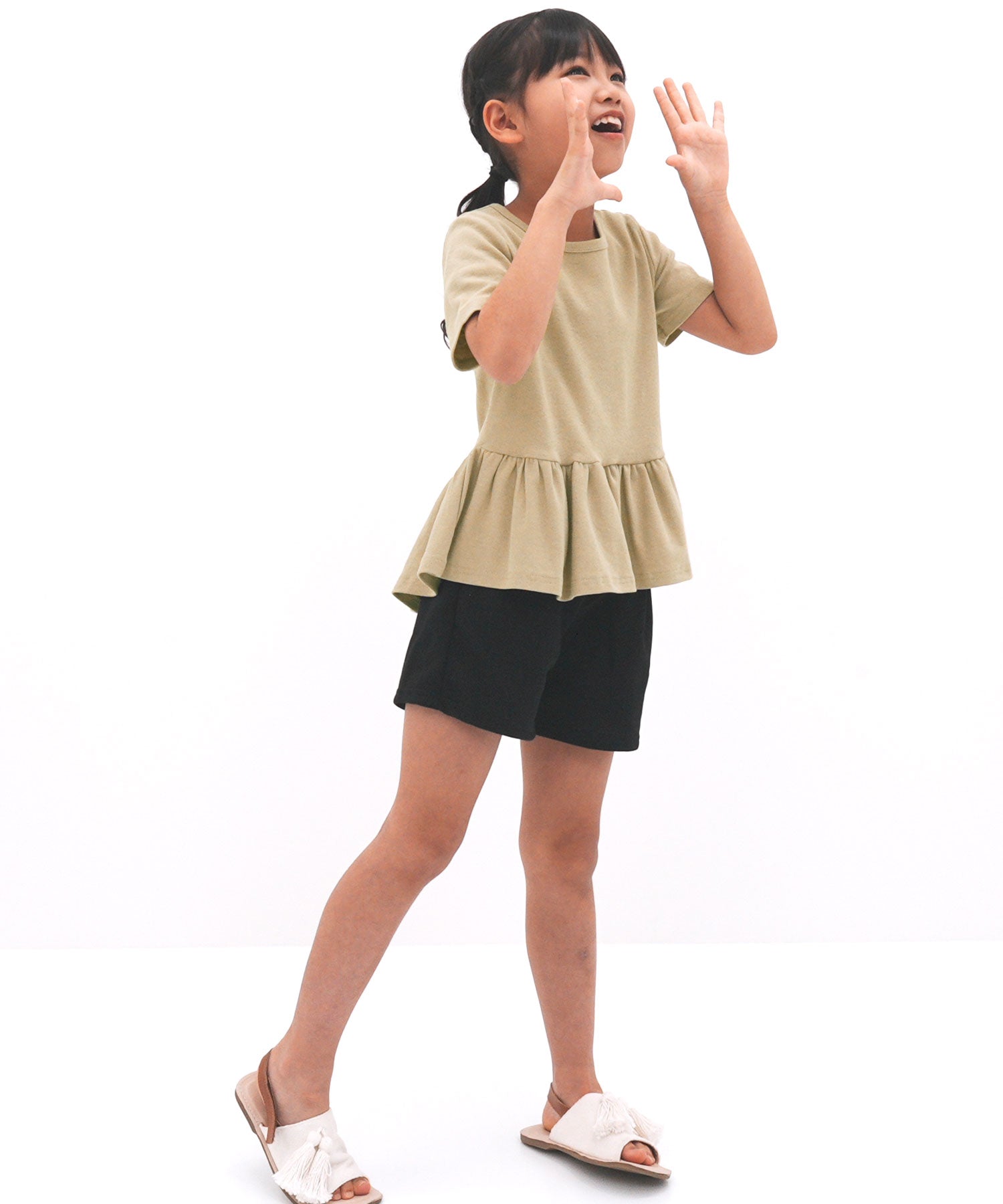 コドモフク ビー 子供服Bee ぺプラム型フリルトップス