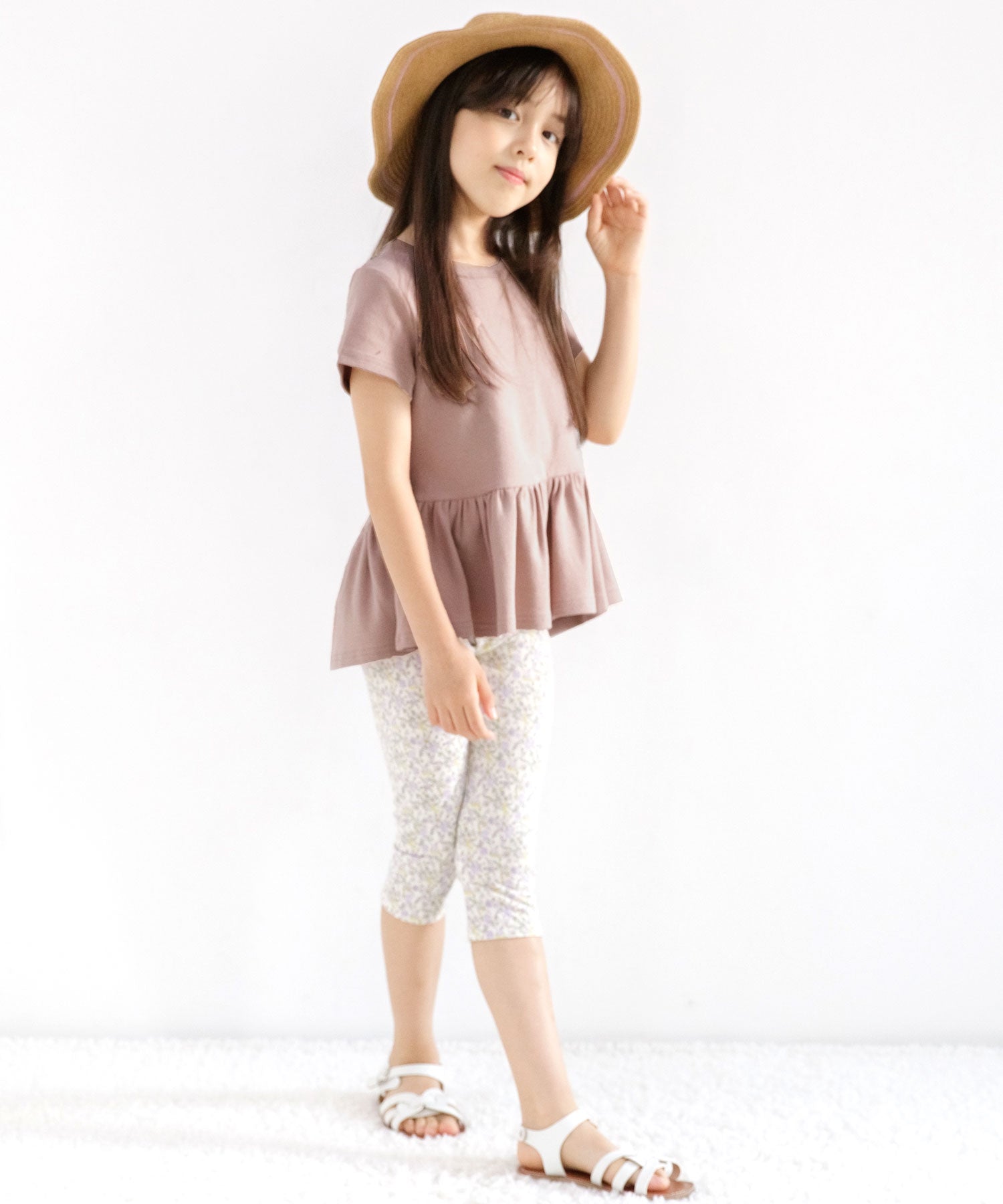 コドモフク ビー 子供服Bee ぺプラム型フリルトップス