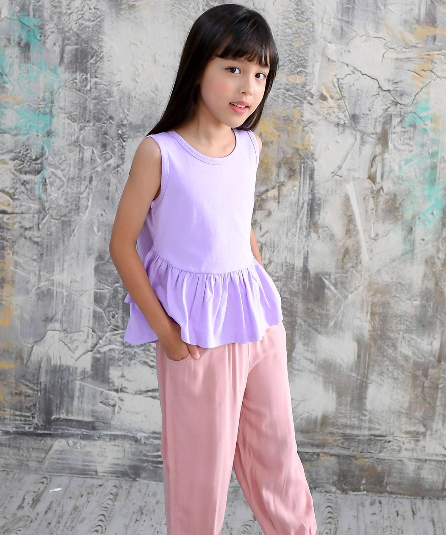 コドモフク ビー 子供服Bee 袖なしペプラムトップス