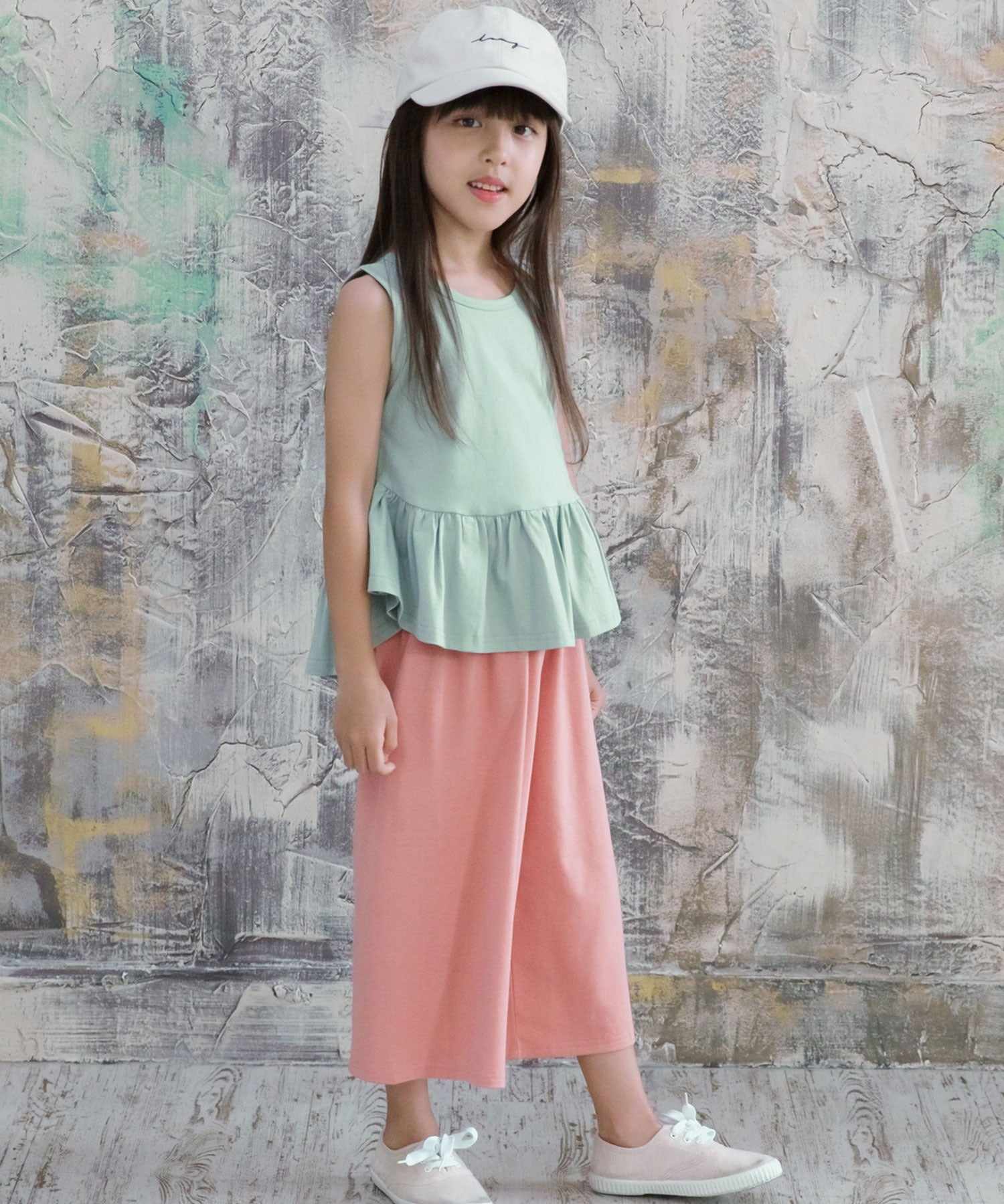 コドモフク ビー 子供服Bee 袖なしペプラムトップス