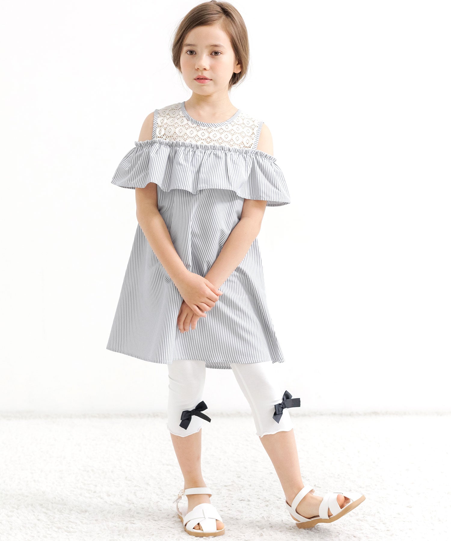 Kodomo Fuku Bee Off-Shoulder Dress
