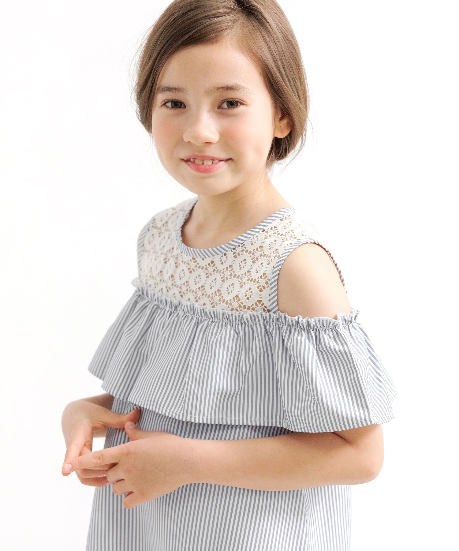 Kodomo Fuku Bee Off-Shoulder Dress