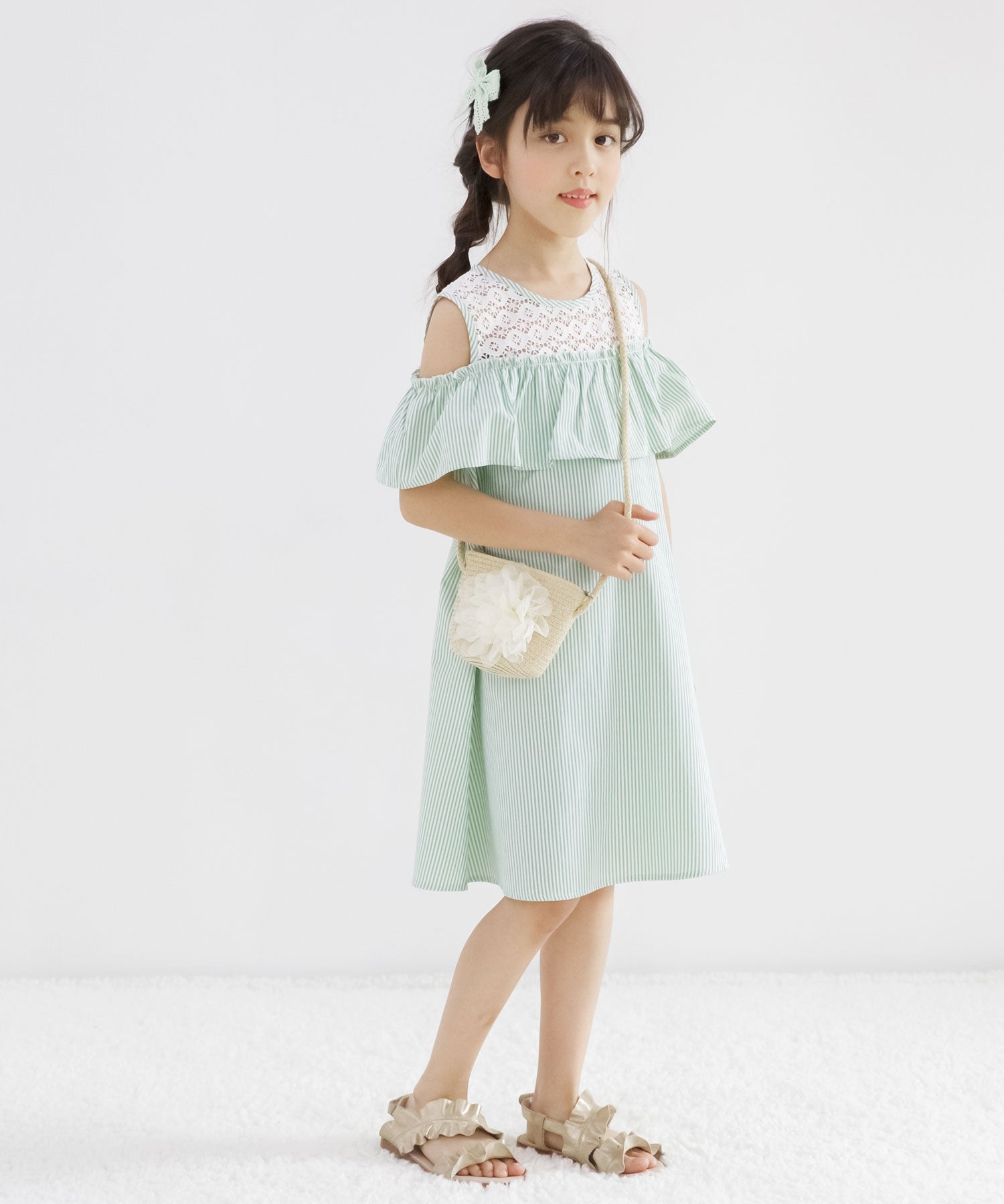 Kodomo Fuku Bee Off-Shoulder Dress