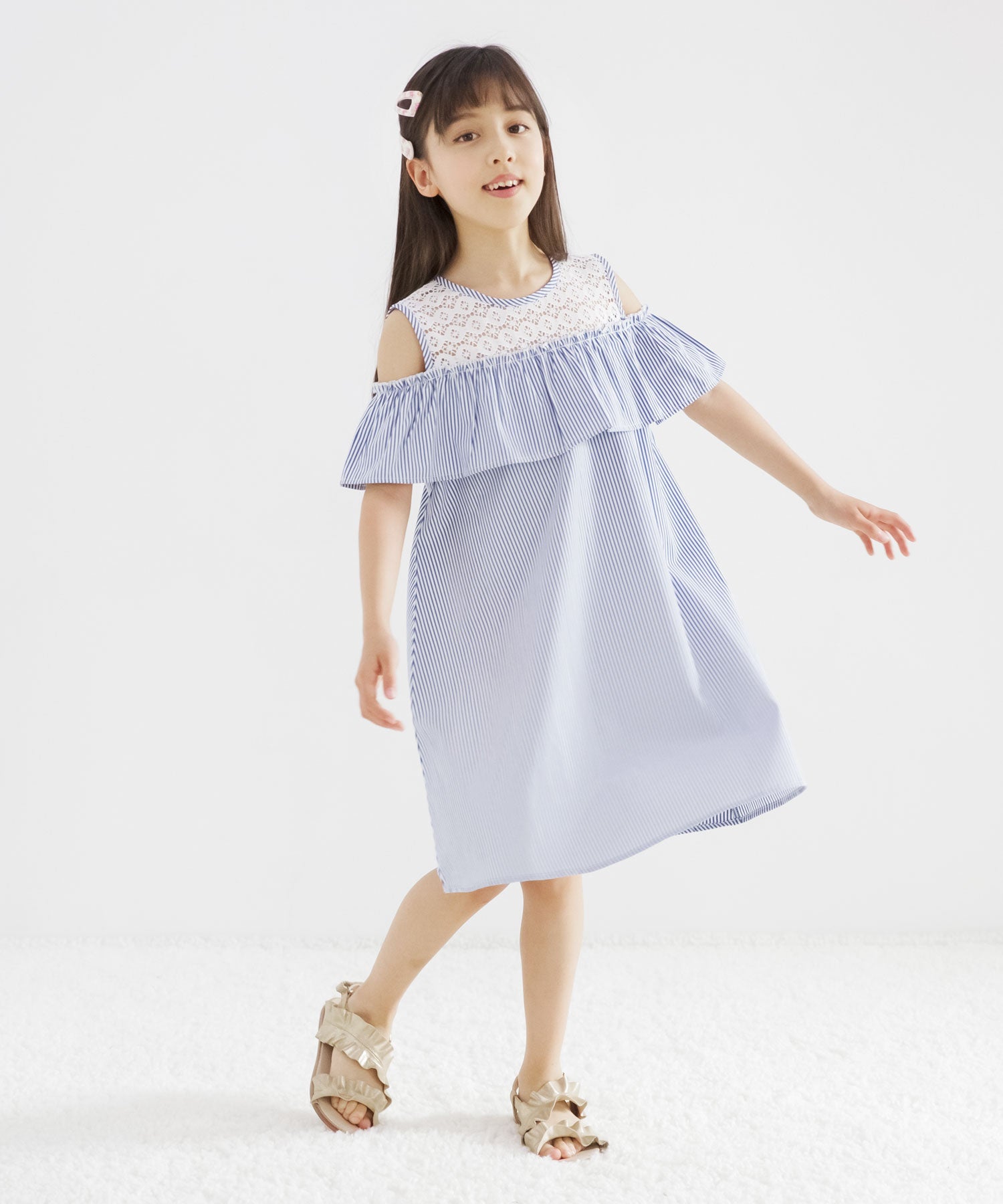 Kodomo Fuku Bee Off-Shoulder Dress