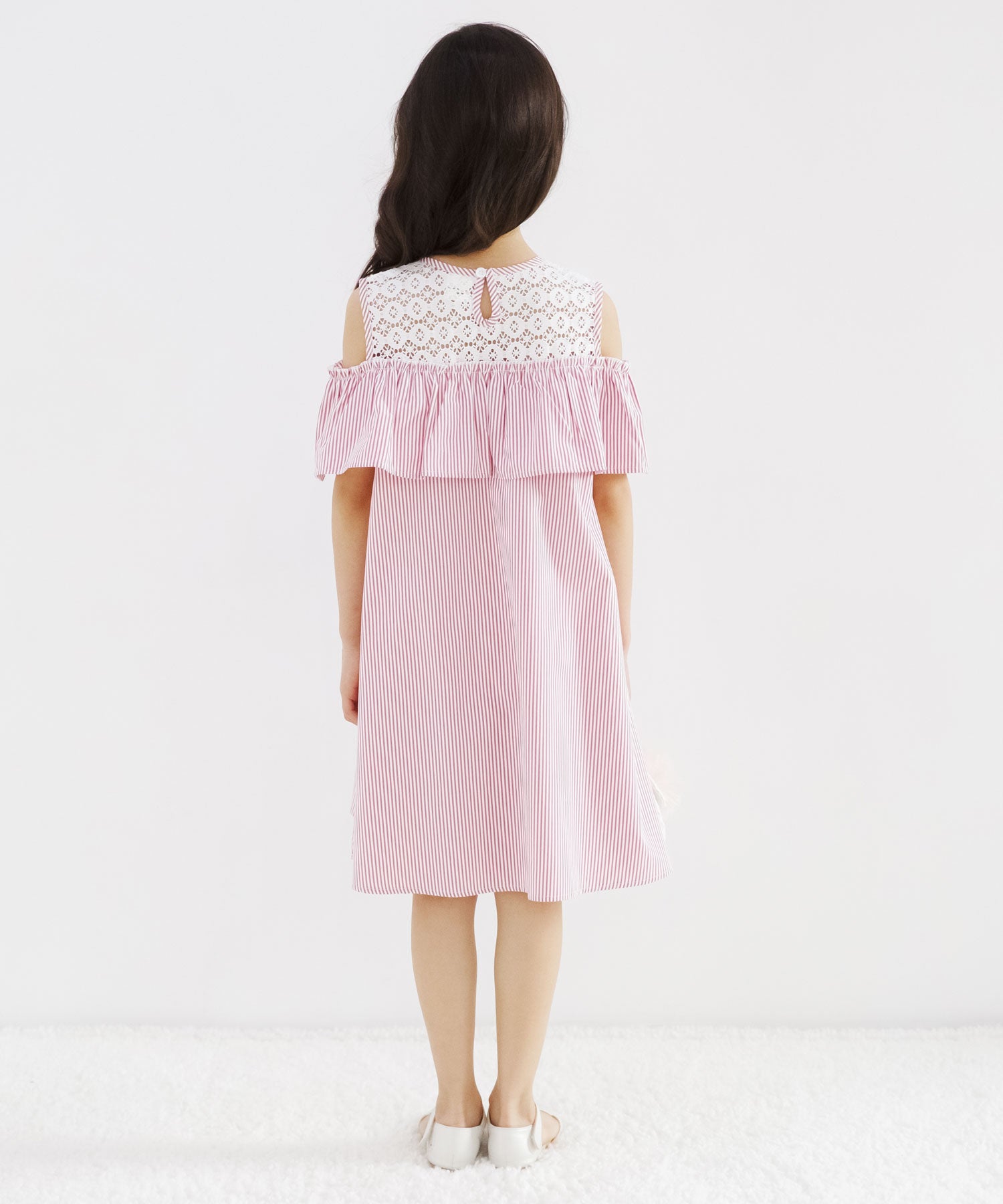 Kodomo Fuku Bee Off-Shoulder Dress