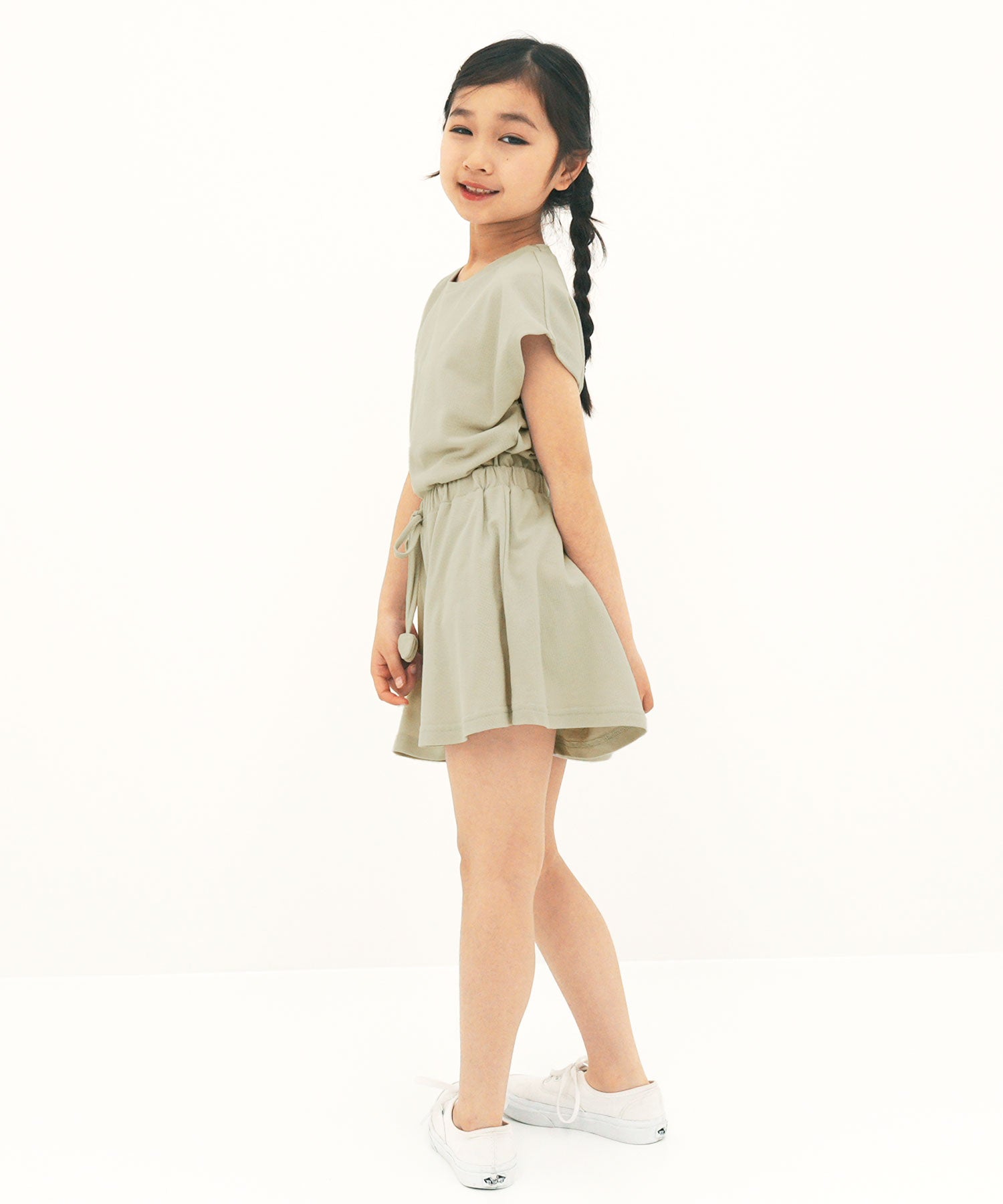 Kodomo Fuku Bee Children's Clothing Bee Set Up