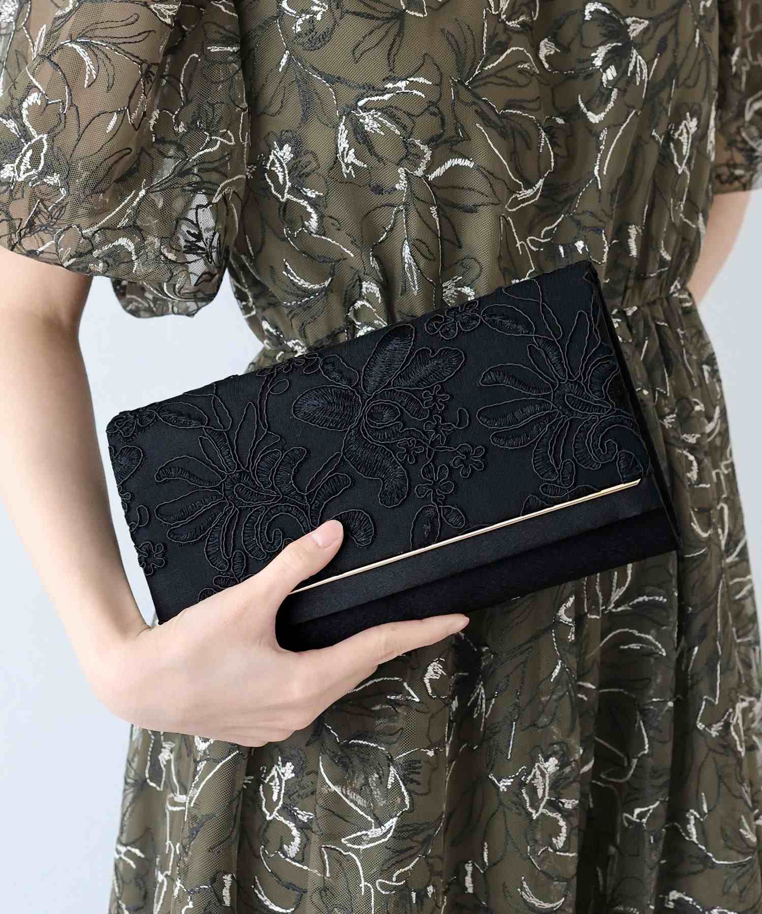 BLUEEAST Embroidered Lace Clutch Bag