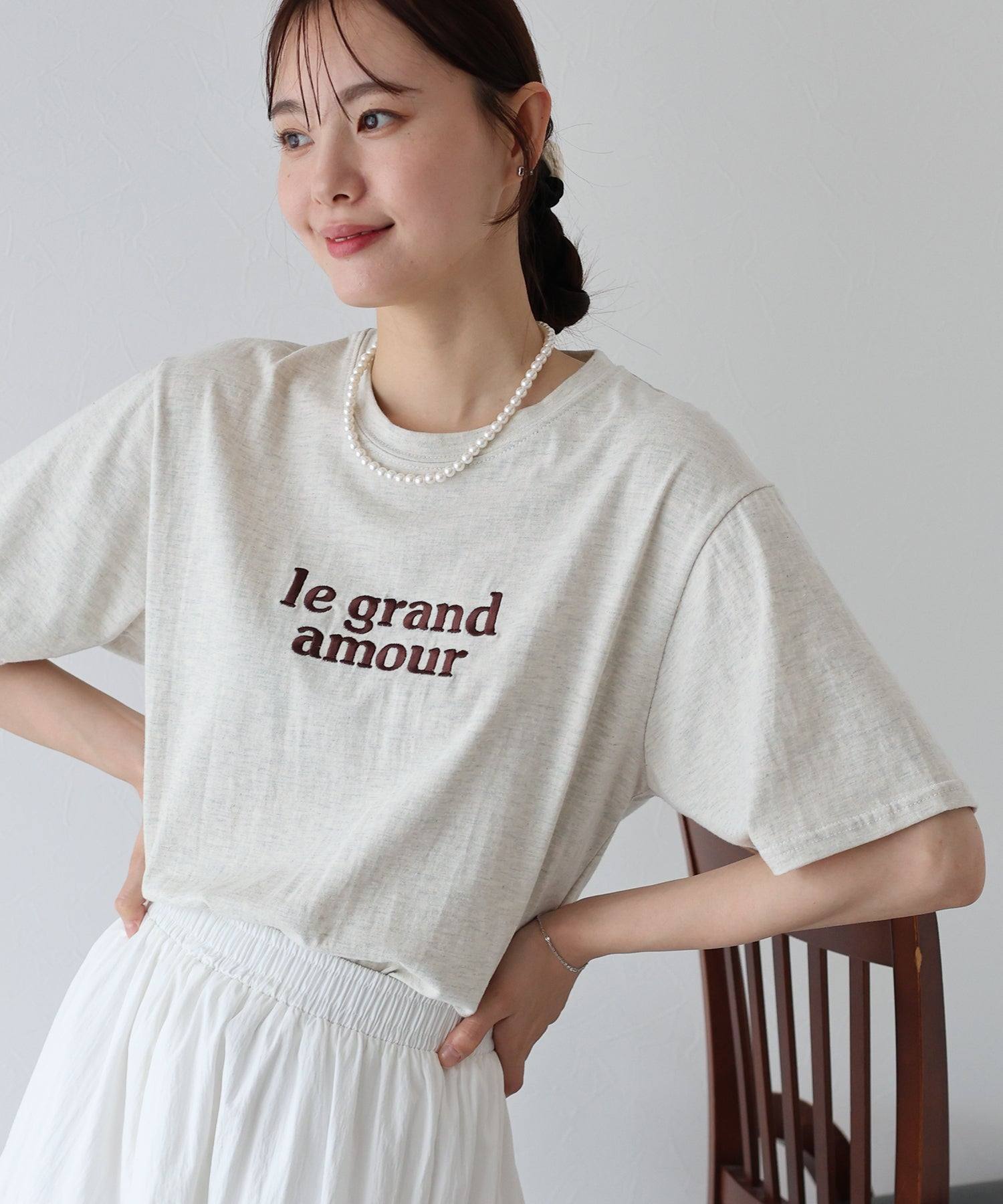 ブルーイースト BLUEEAST le grand amore刺繍Tシャツ
