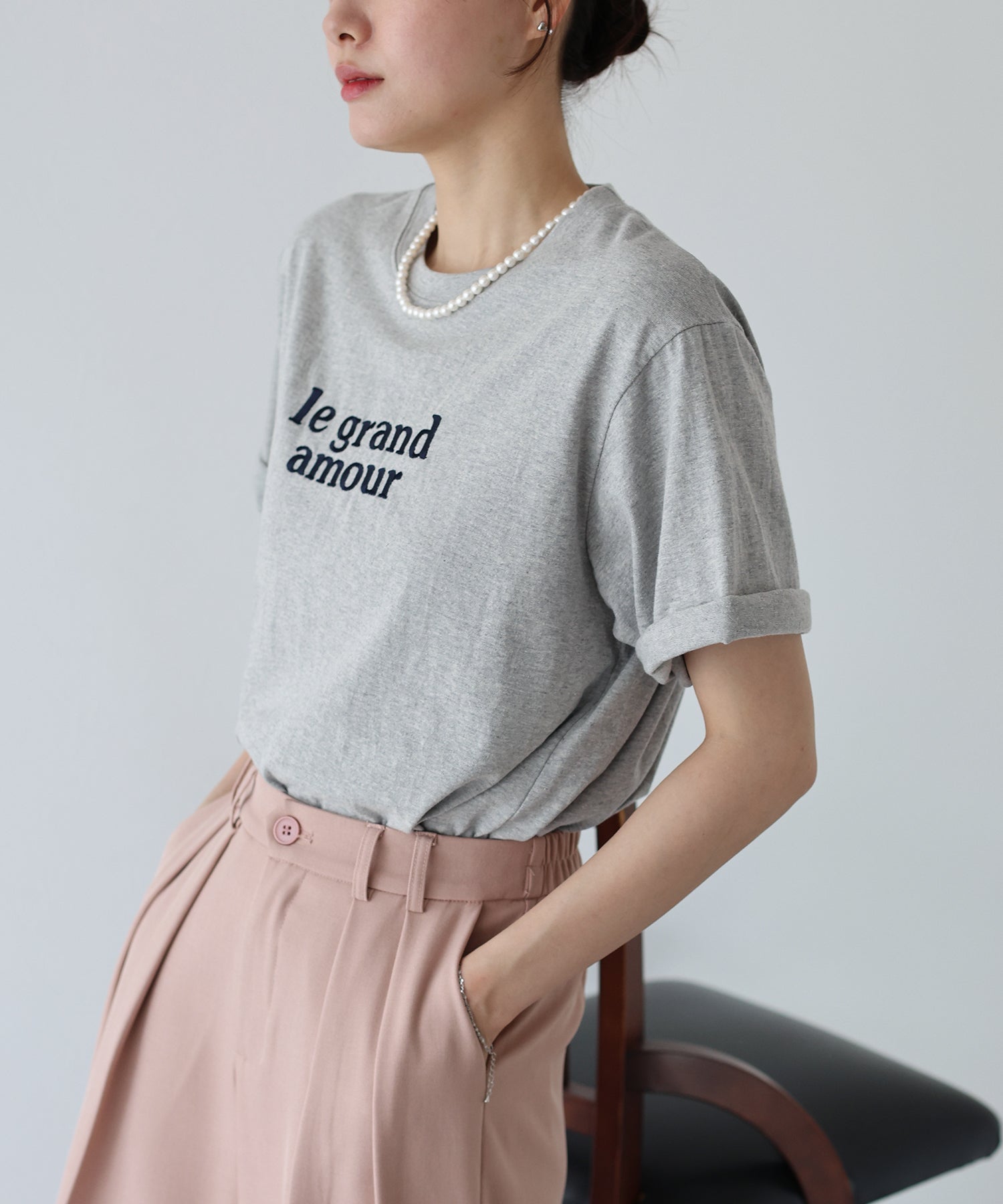 ブルーイースト BLUEEAST le grand amore刺繍Tシャツ