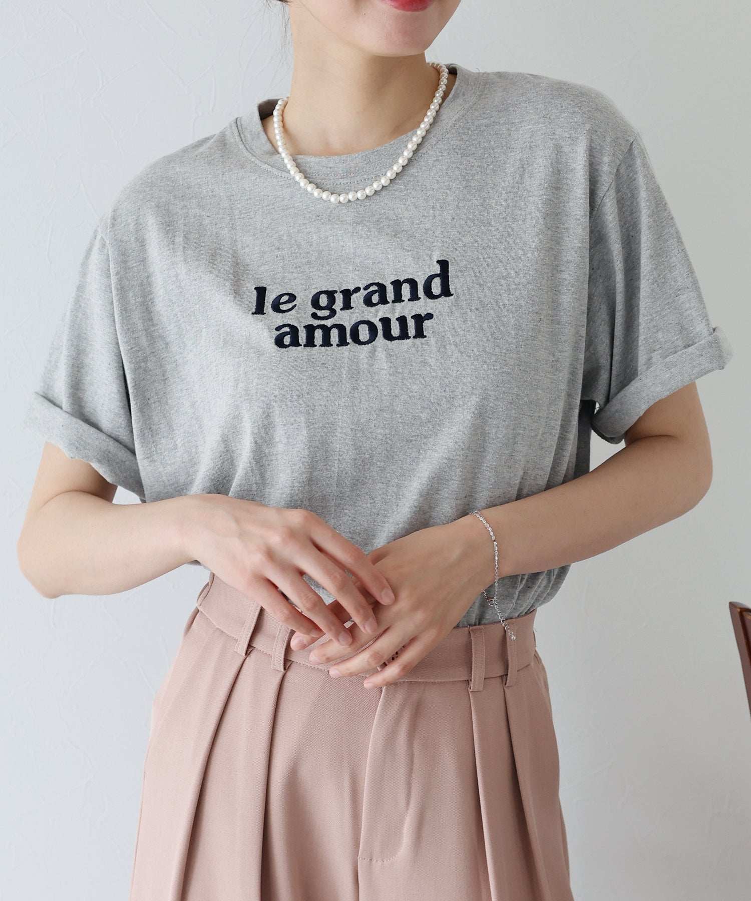 ブルーイースト BLUEEAST le grand amore刺繍Tシャツ