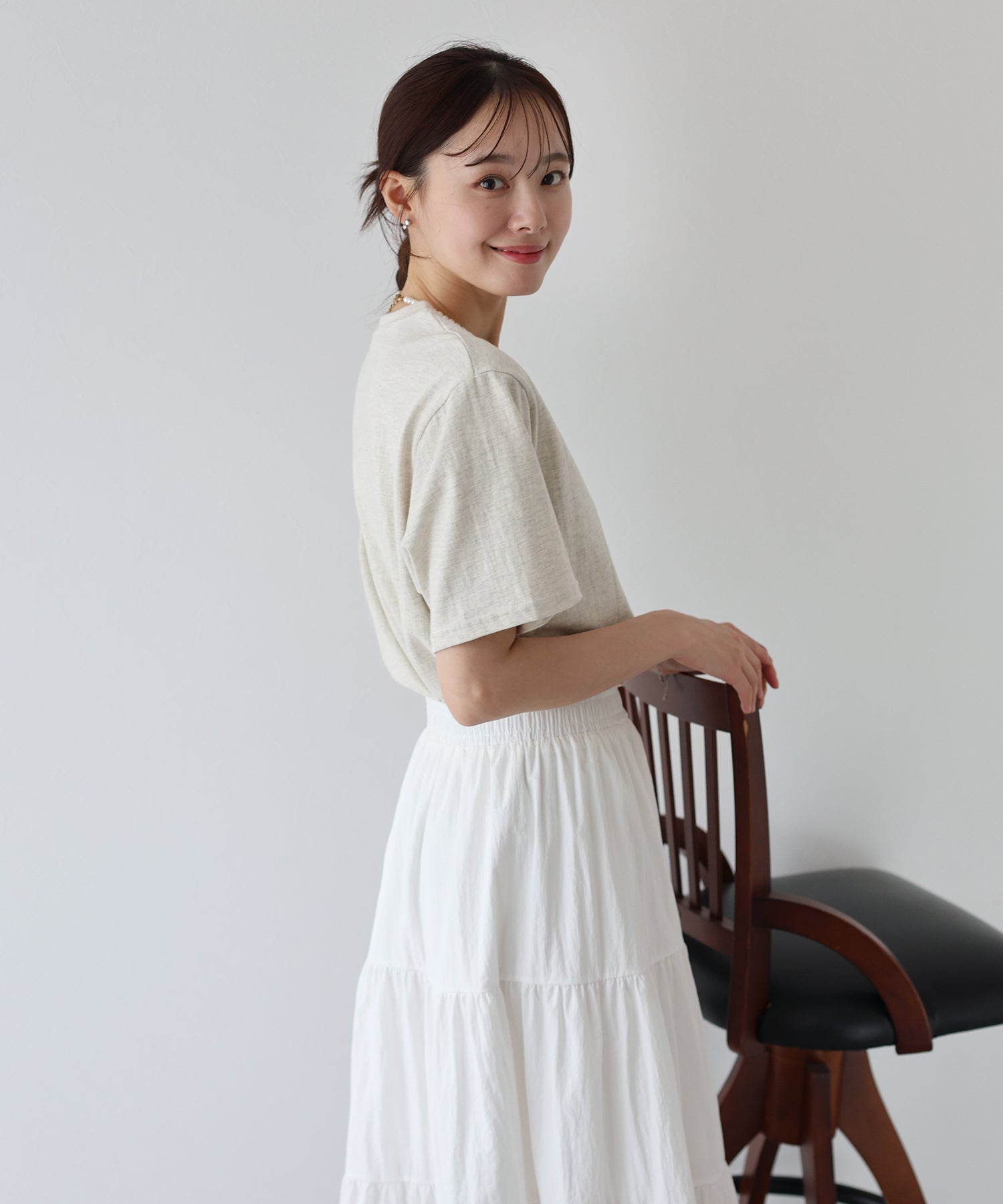 ブルーイースト BLUEEAST le grand amore刺繍Tシャツ