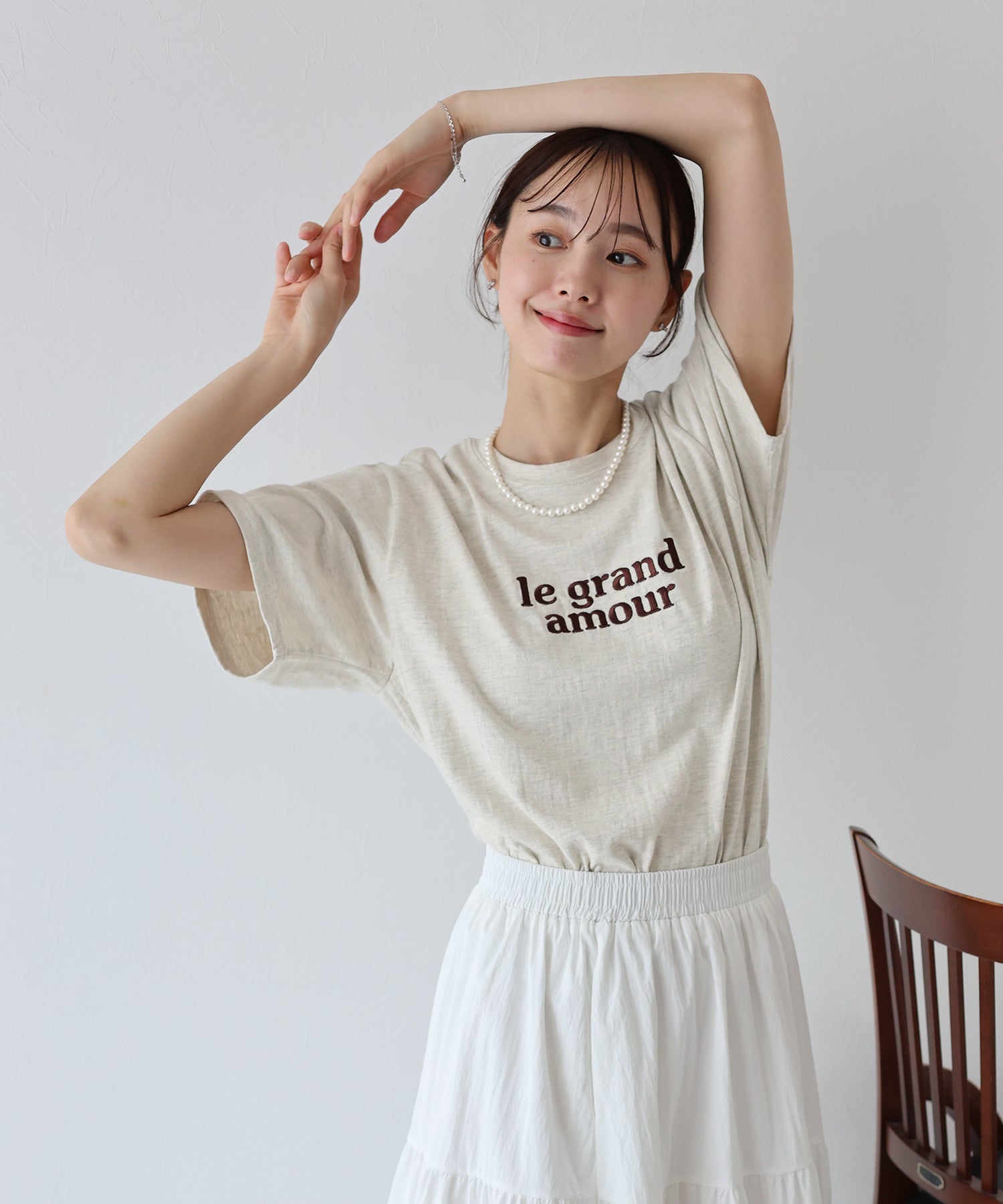 ブルーイースト BLUEEAST le grand amore刺繍Tシャツ