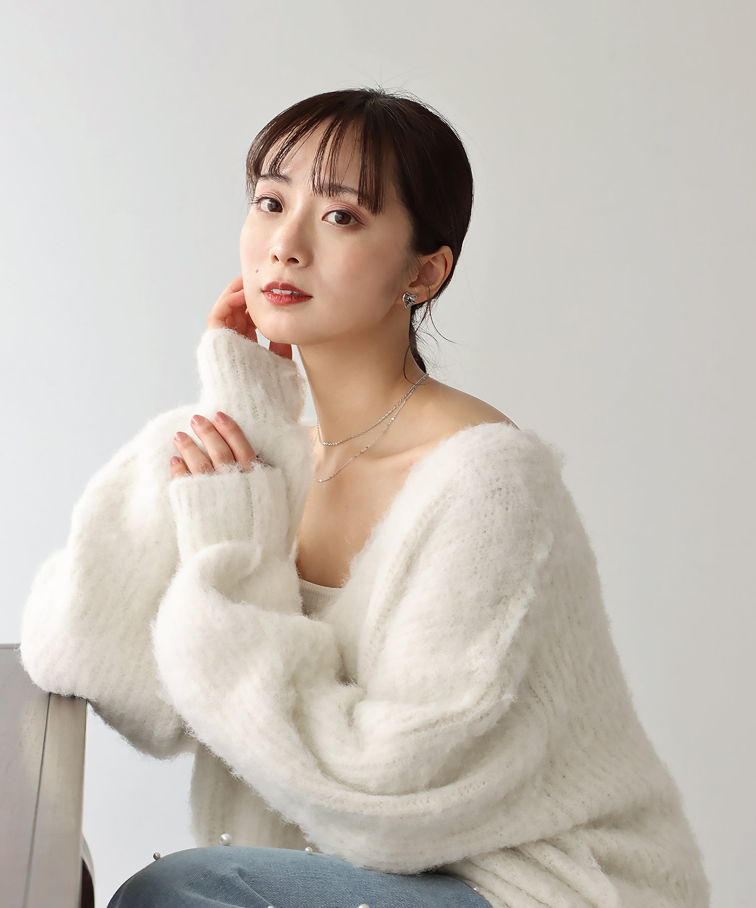 ブルーイースト BLUEEAST ウールシャギーVネックニット （オフホワイト(0a)） オフホワイト(0a)