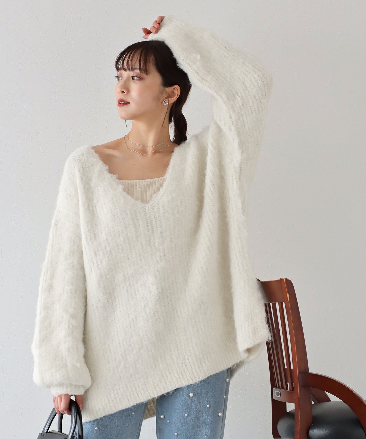 ブルーイースト BLUEEAST ウールシャギーVネックニット （オフホワイト(0a)） オフホワイト(0a)