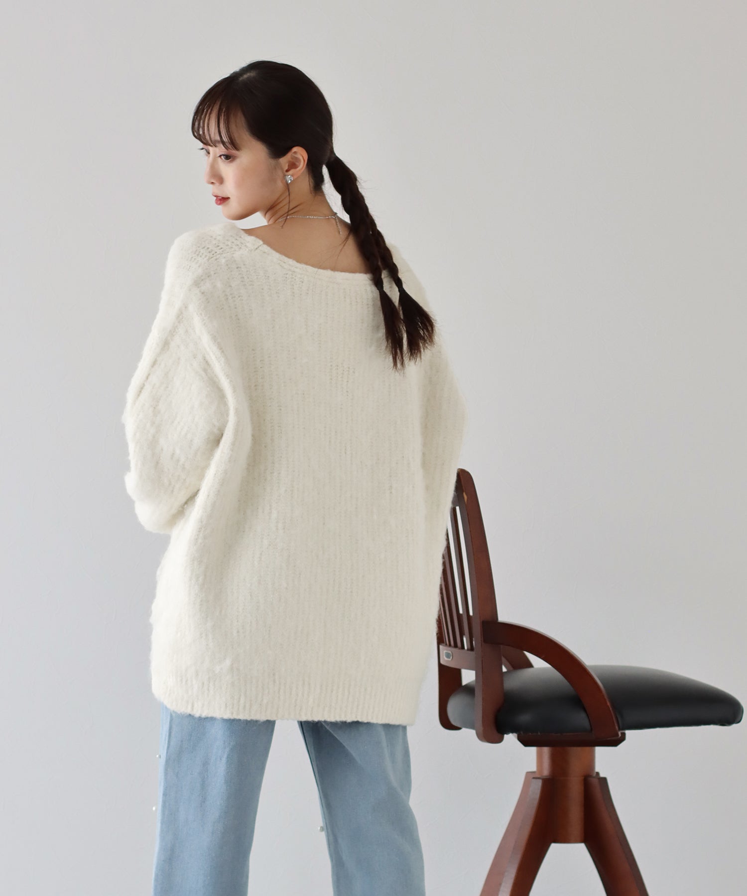 ブルーイースト BLUEEAST ウールシャギーVネックニット （オフホワイト(0a)） オフホワイト(0a)