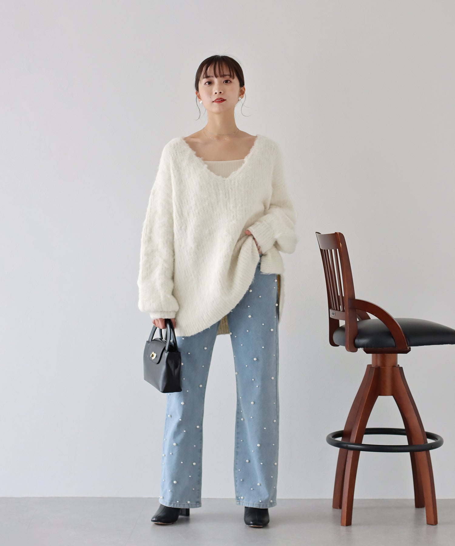 ブルーイースト BLUEEAST ウールシャギーVネックニット （オフホワイト(0a)） オフホワイト(0a)