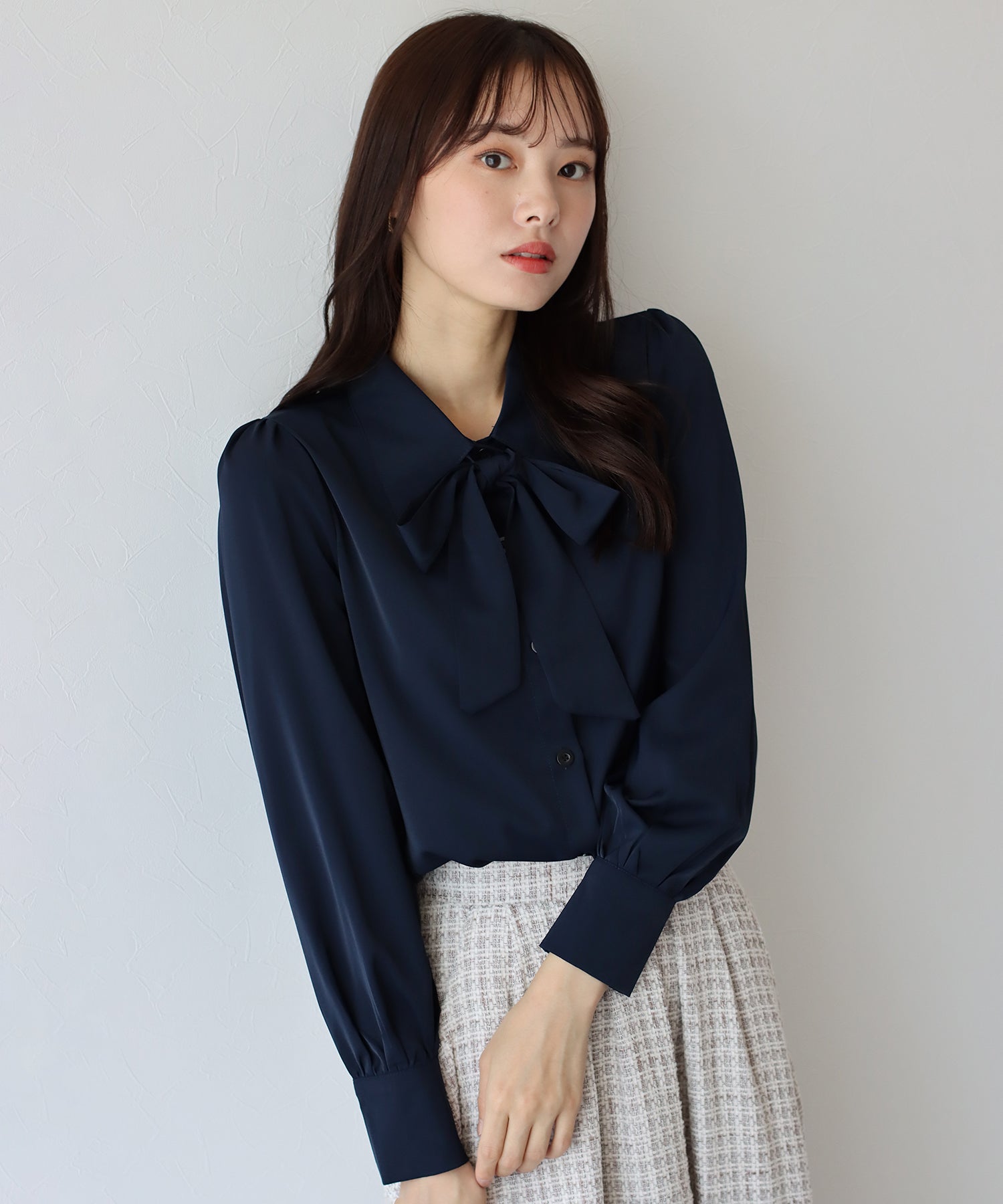 ブルーイースト BLUEEAST ボウタイリボンブラウス （ネイビー(75)） ネイビー