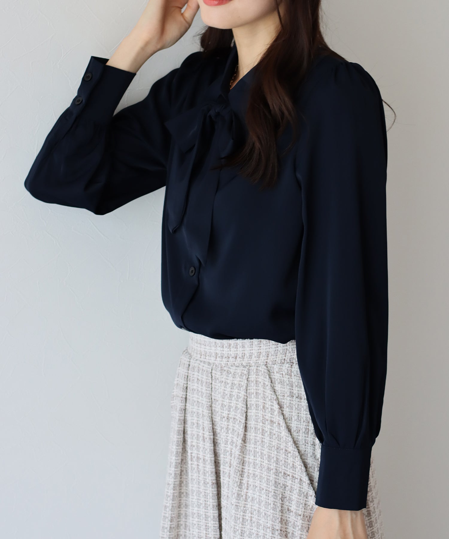 ブルーイースト BLUEEAST ボウタイリボンブラウス （ネイビー(75)） ネイビー