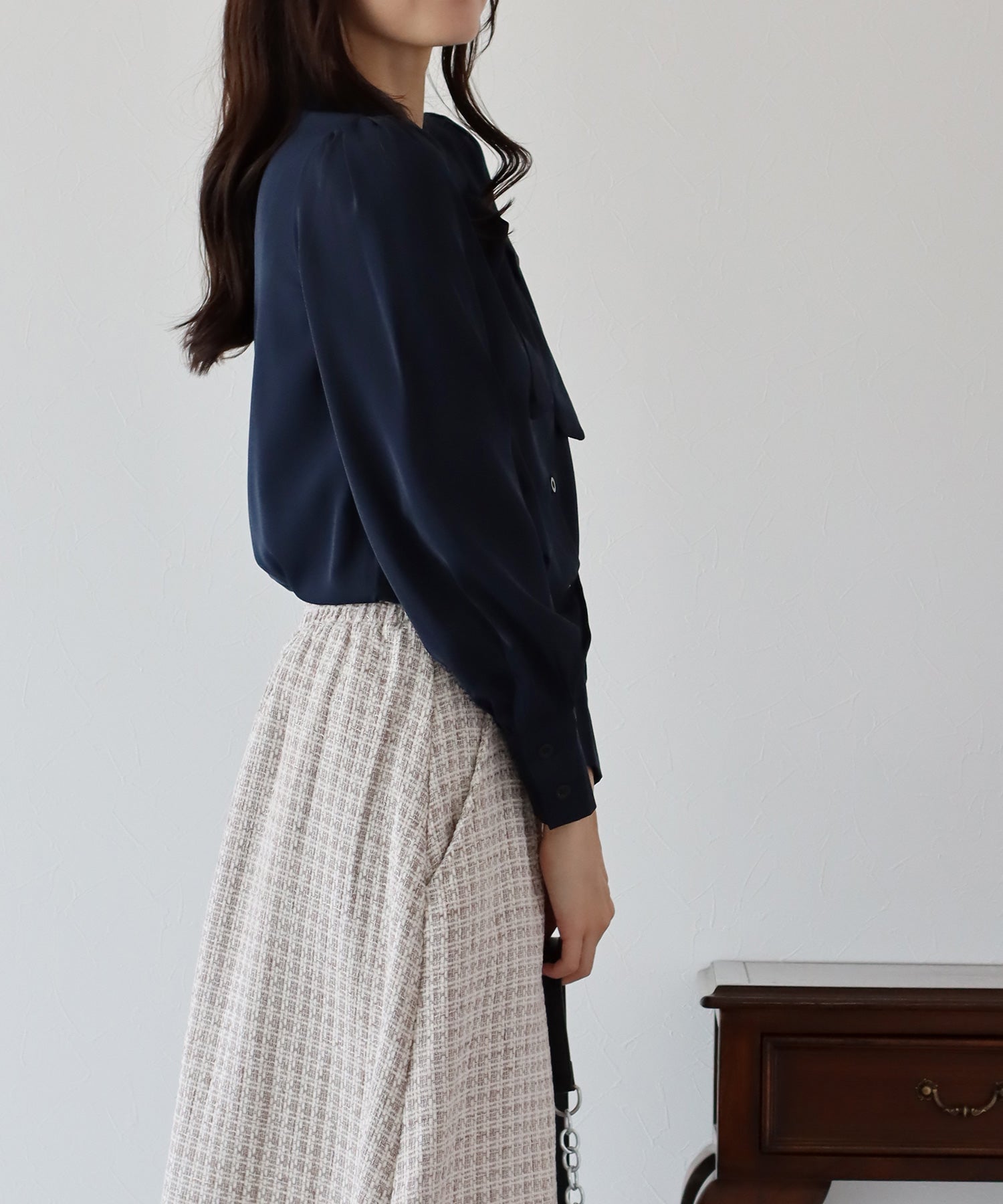 ブルーイースト BLUEEAST ボウタイリボンブラウス （ネイビー(75)） ネイビー