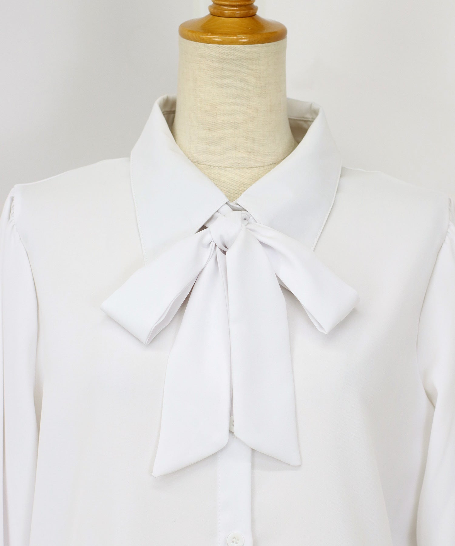 ブルーイースト BLUEEAST ボウタイリボンブラウス （ネイビー(75)） ネイビー