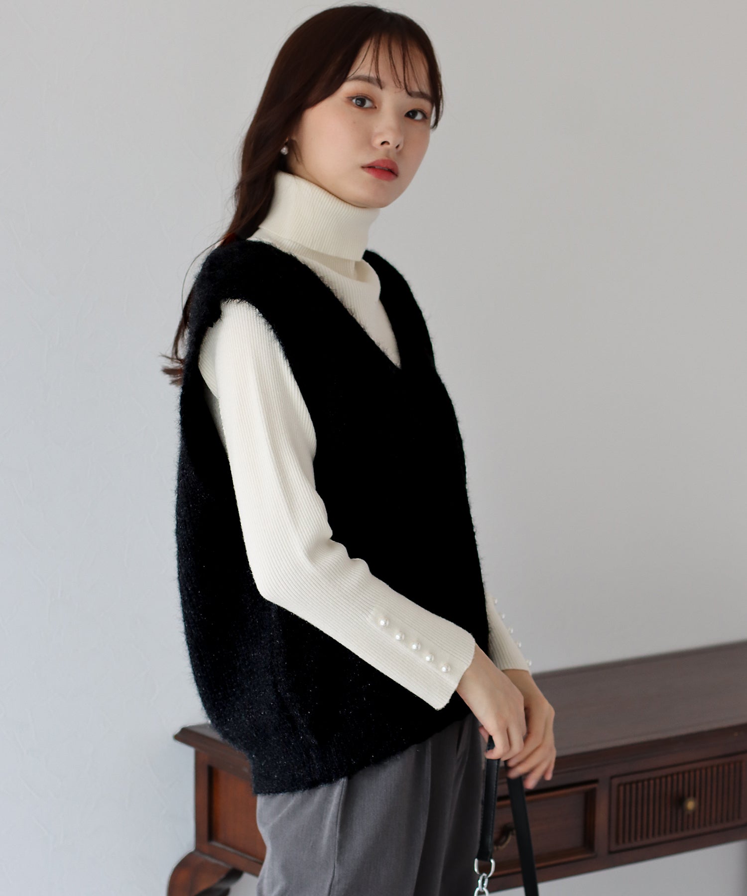 ブルーイースト BLUEEAST Vネックニットベスト