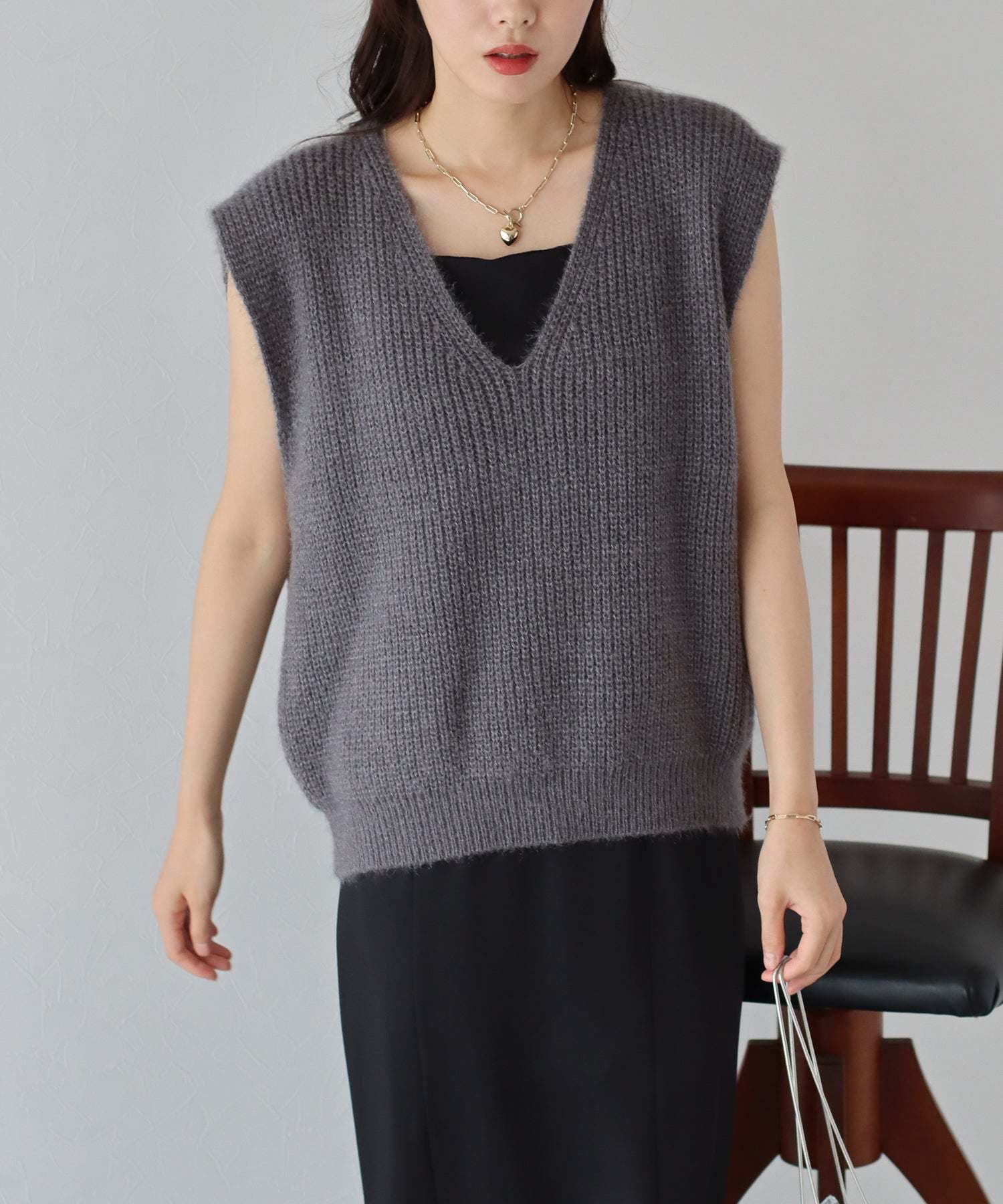 ブルーイースト BLUEEAST Vネックニットベスト