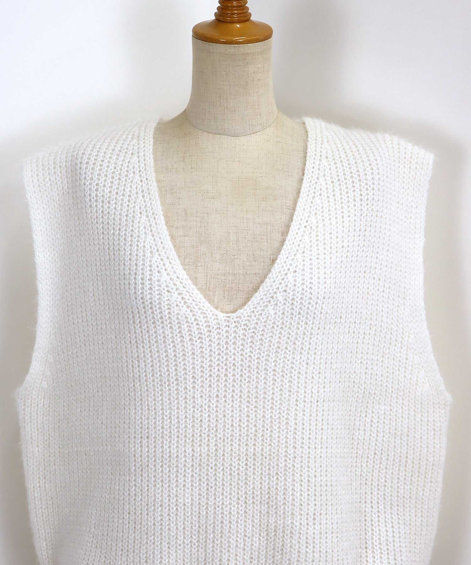 ブルーイースト BLUEEAST Vネックニットベスト