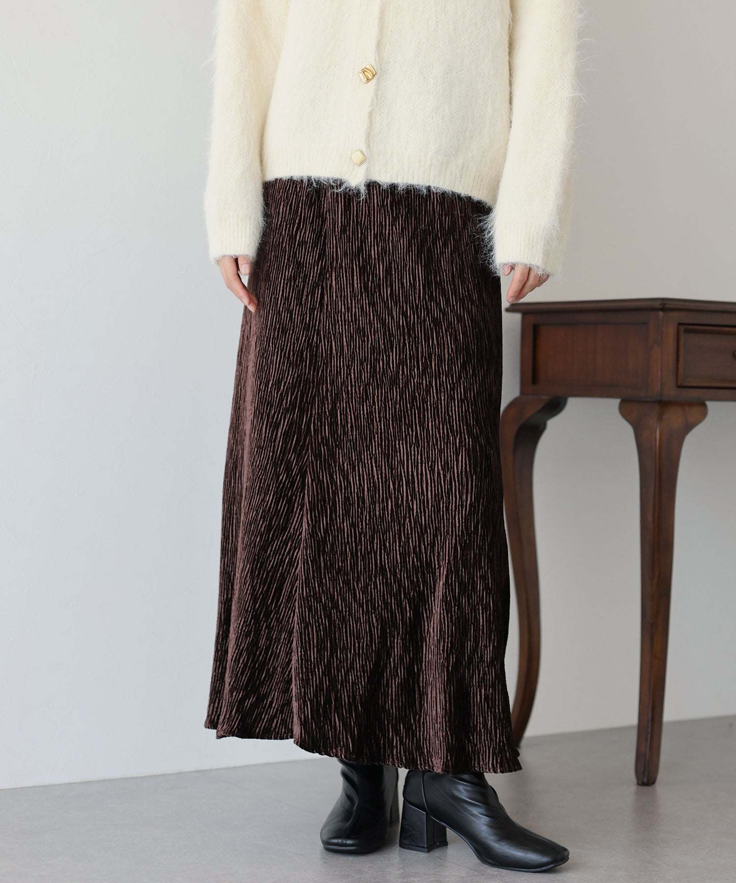 ブルーイースト BLUEEAST プリーツベロアマーメイドスカート （ブラウン） ブラウン