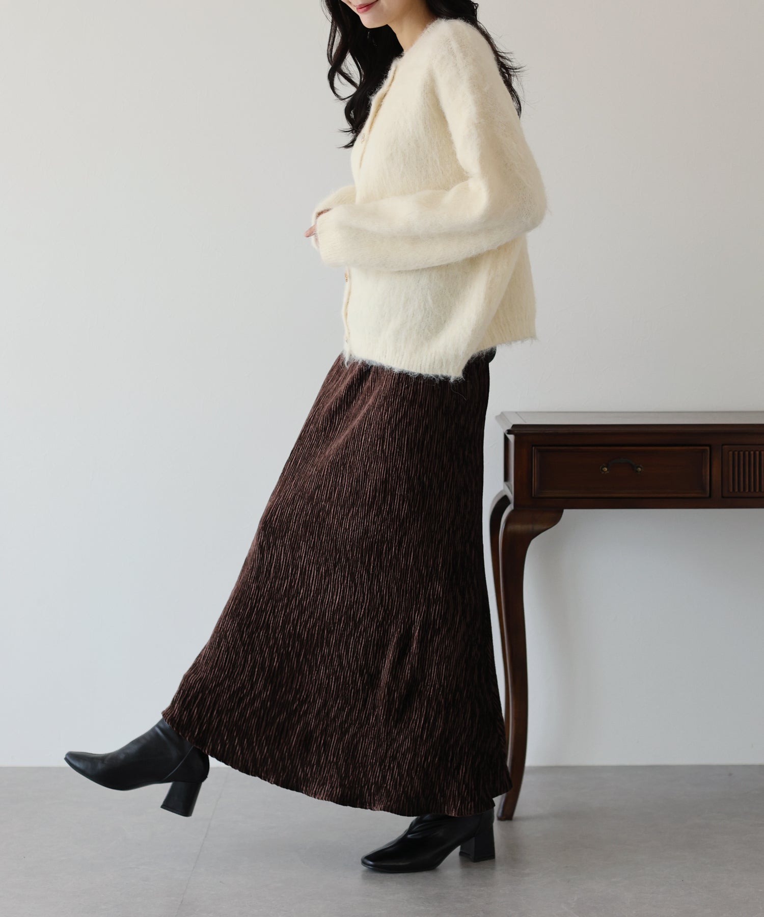 ブルーイースト BLUEEAST プリーツベロアマーメイドスカート （ブラウン） ブラウン