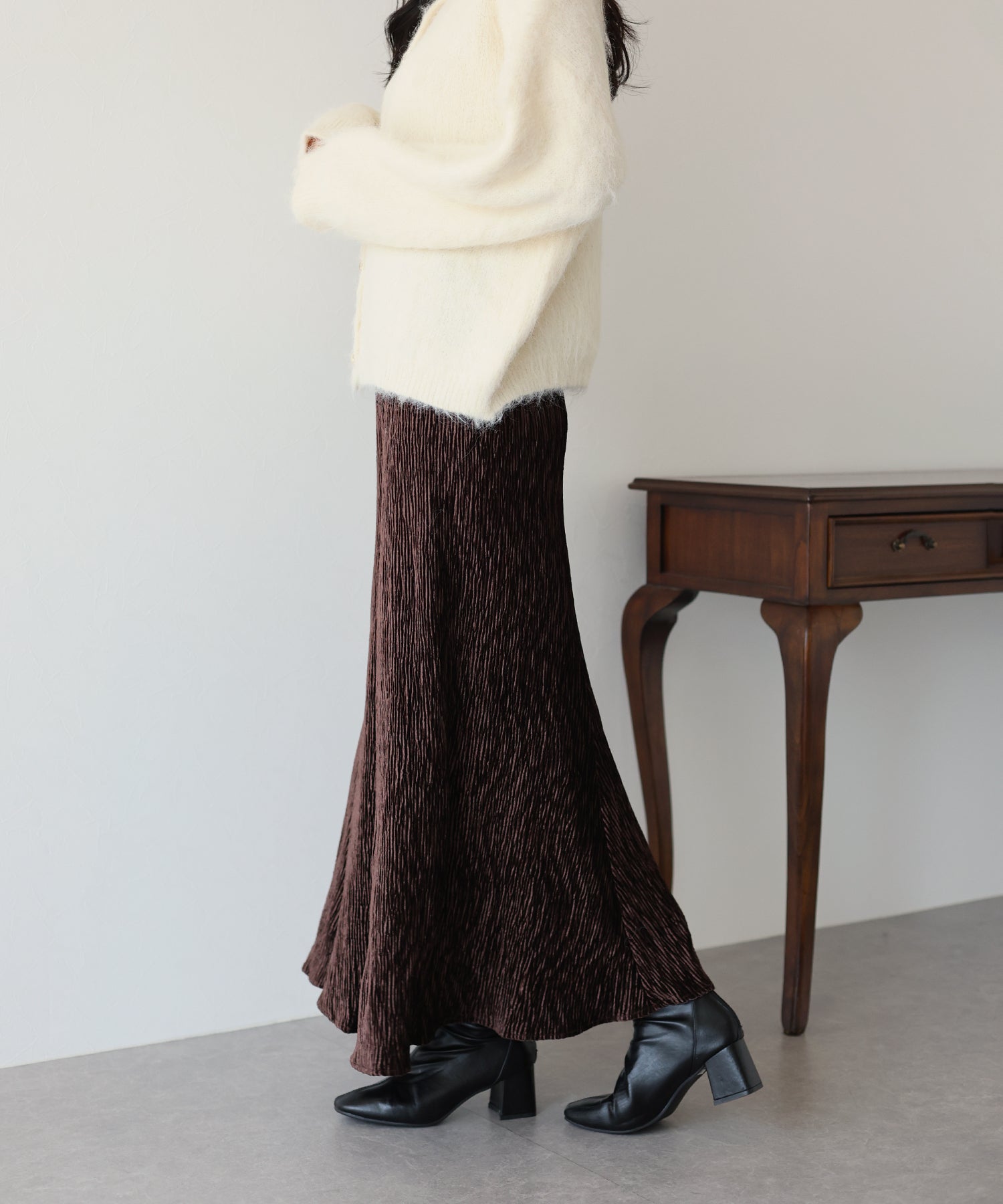 ブルーイースト BLUEEAST プリーツベロアマーメイドスカート （ブラウン） ブラウン