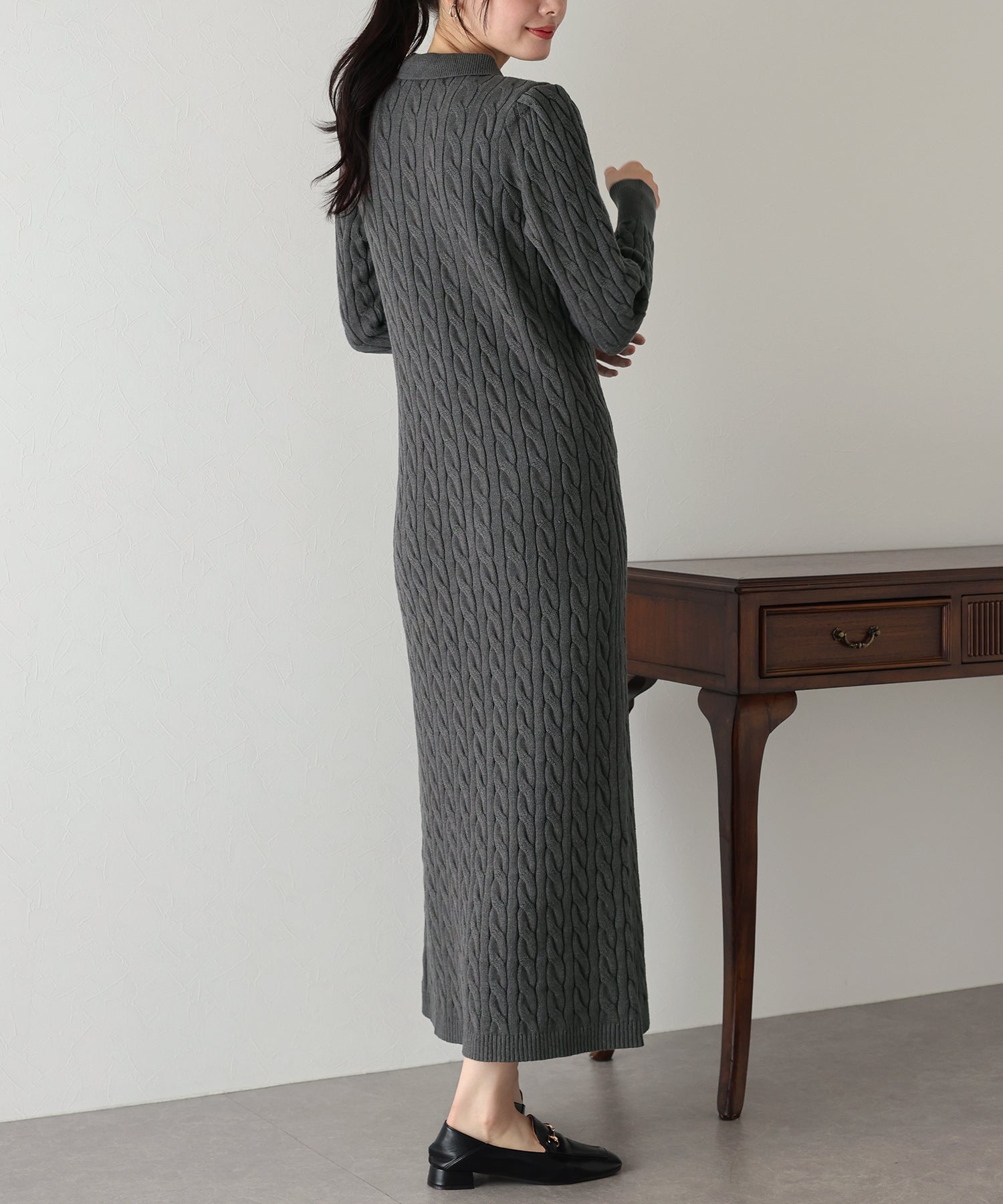 ブルーイースト BLUEEAST リボン刺繍ポロケーブルニットワンピース