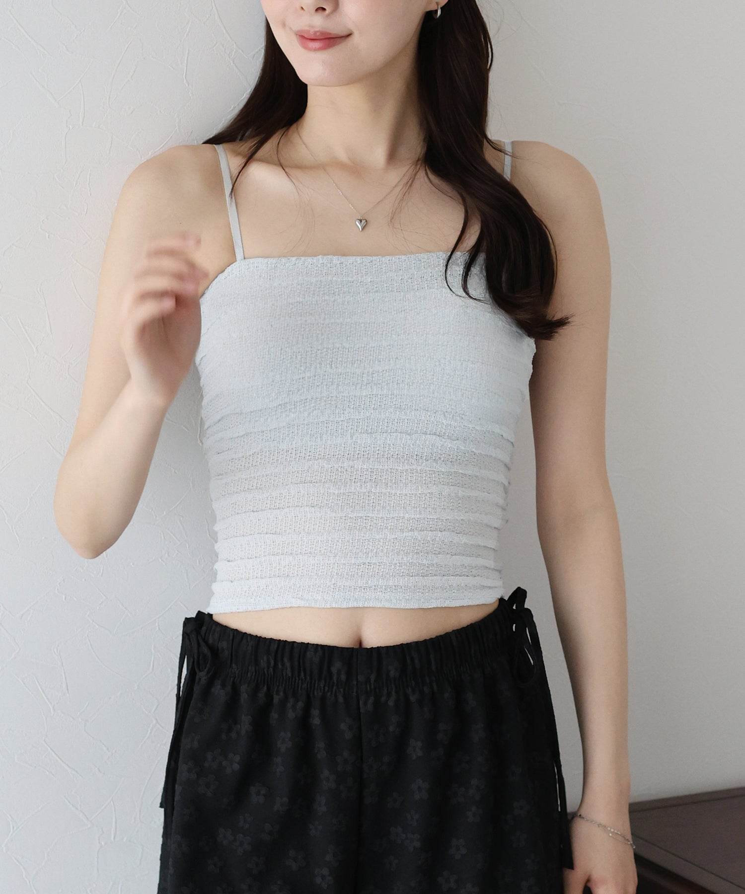 ブルーイースト BLUEEAST カップ付きシャーリングキャミソール （ブルー） ブルー