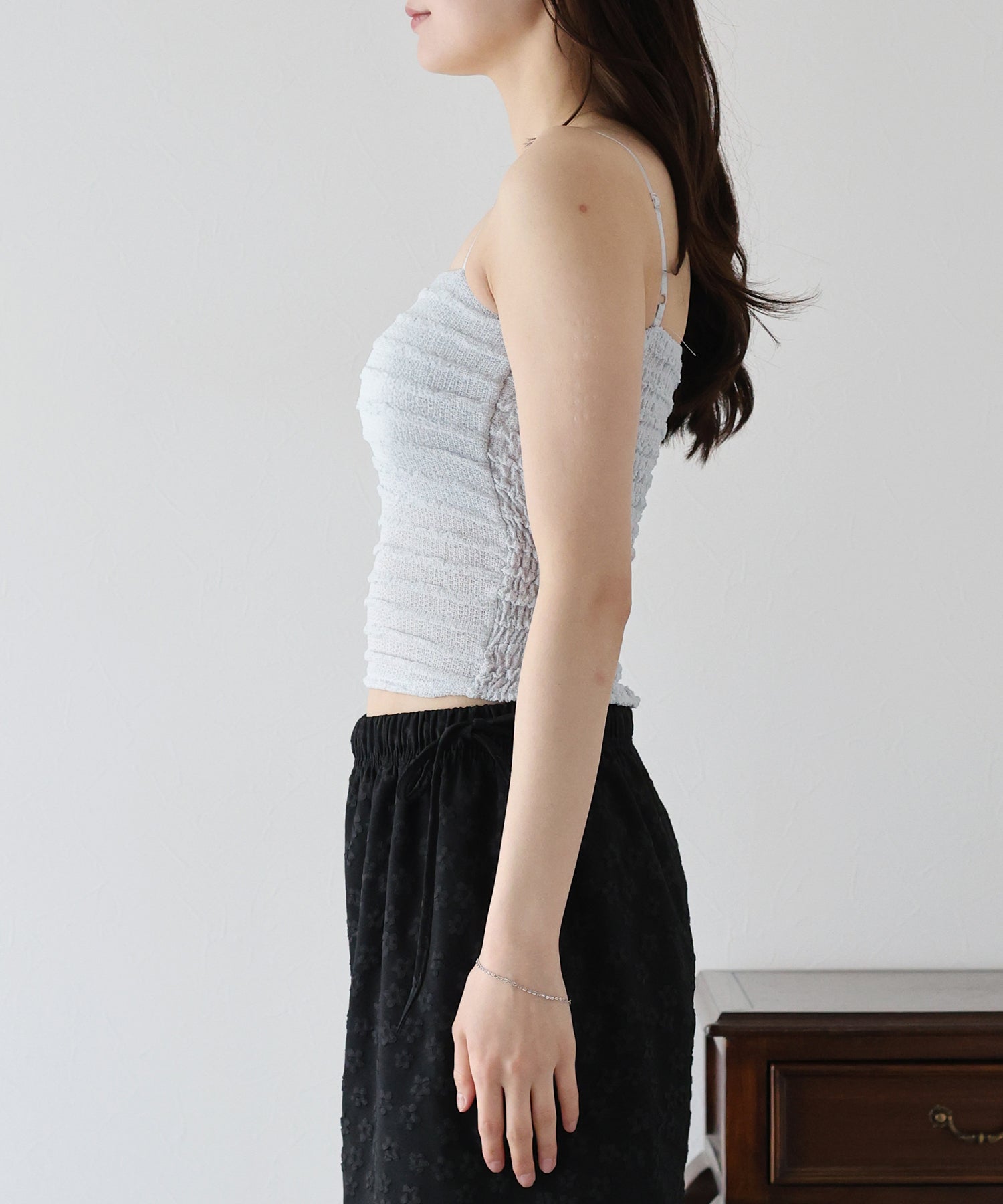 ブルーイースト BLUEEAST カップ付きシャーリングキャミソール （ブルー） ブルー