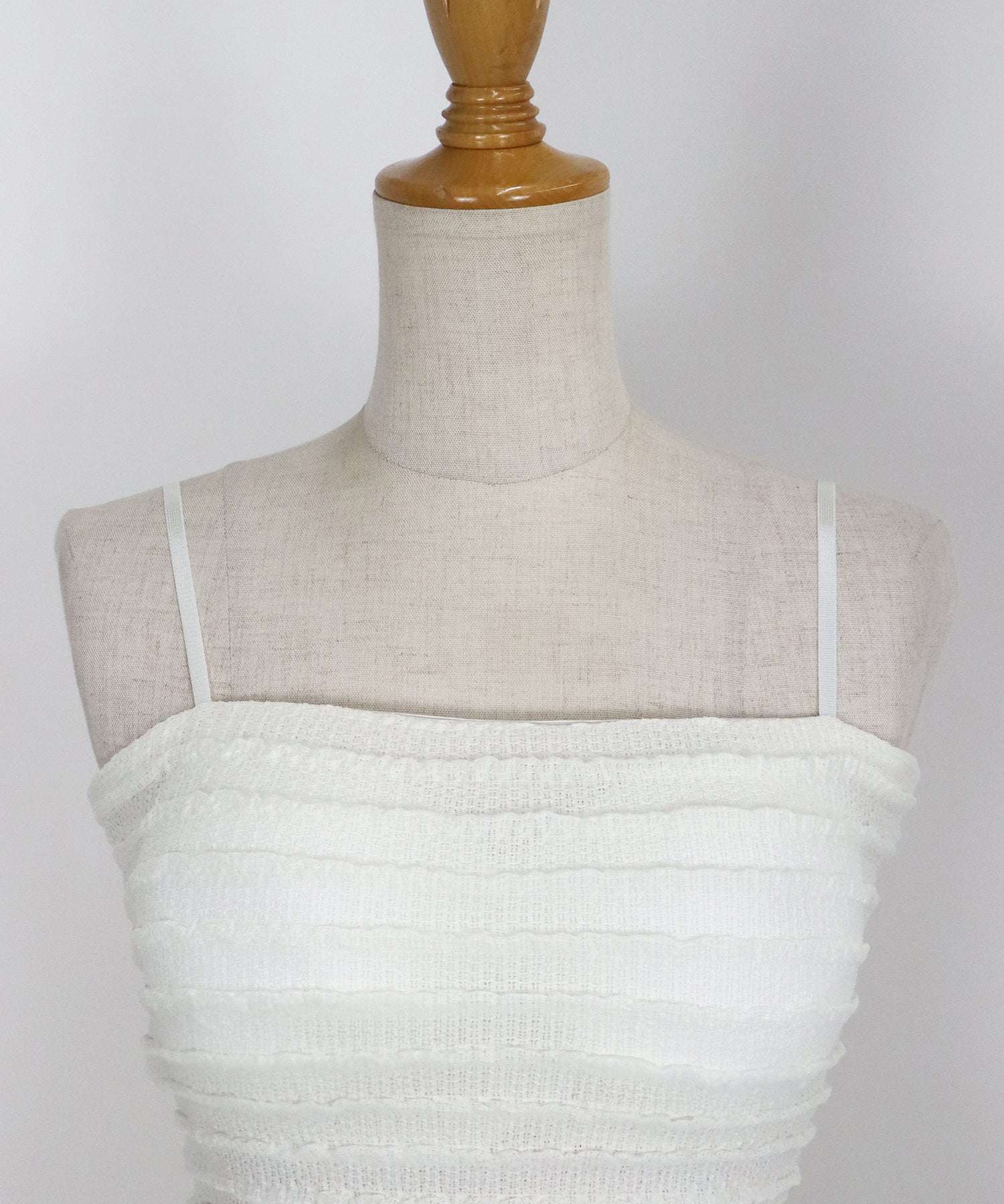 ブルーイースト BLUEEAST カップ付きシャーリングキャミソール （ブルー） ブルー