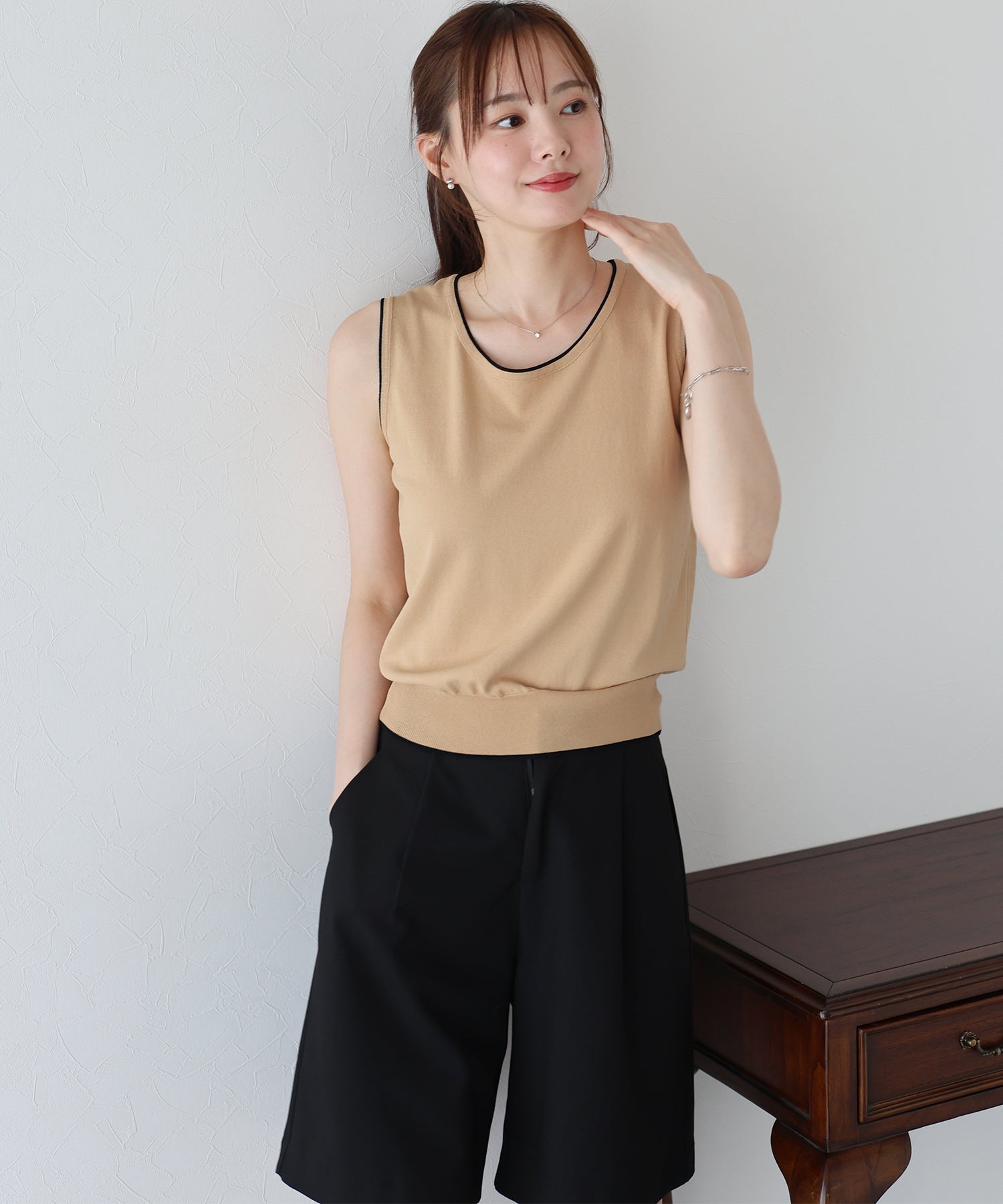 ブルーイースト BLUEEAST 配色ノースリーブニット （アイボリー） アイボリー