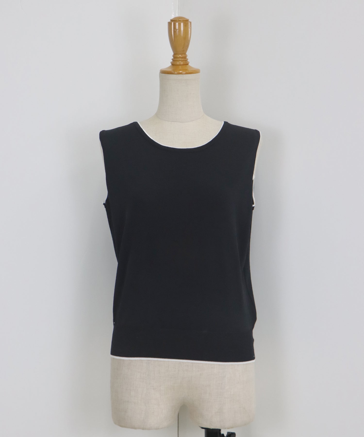 ブルーイースト BLUEEAST 配色ノースリーブニット （アイボリー） アイボリー