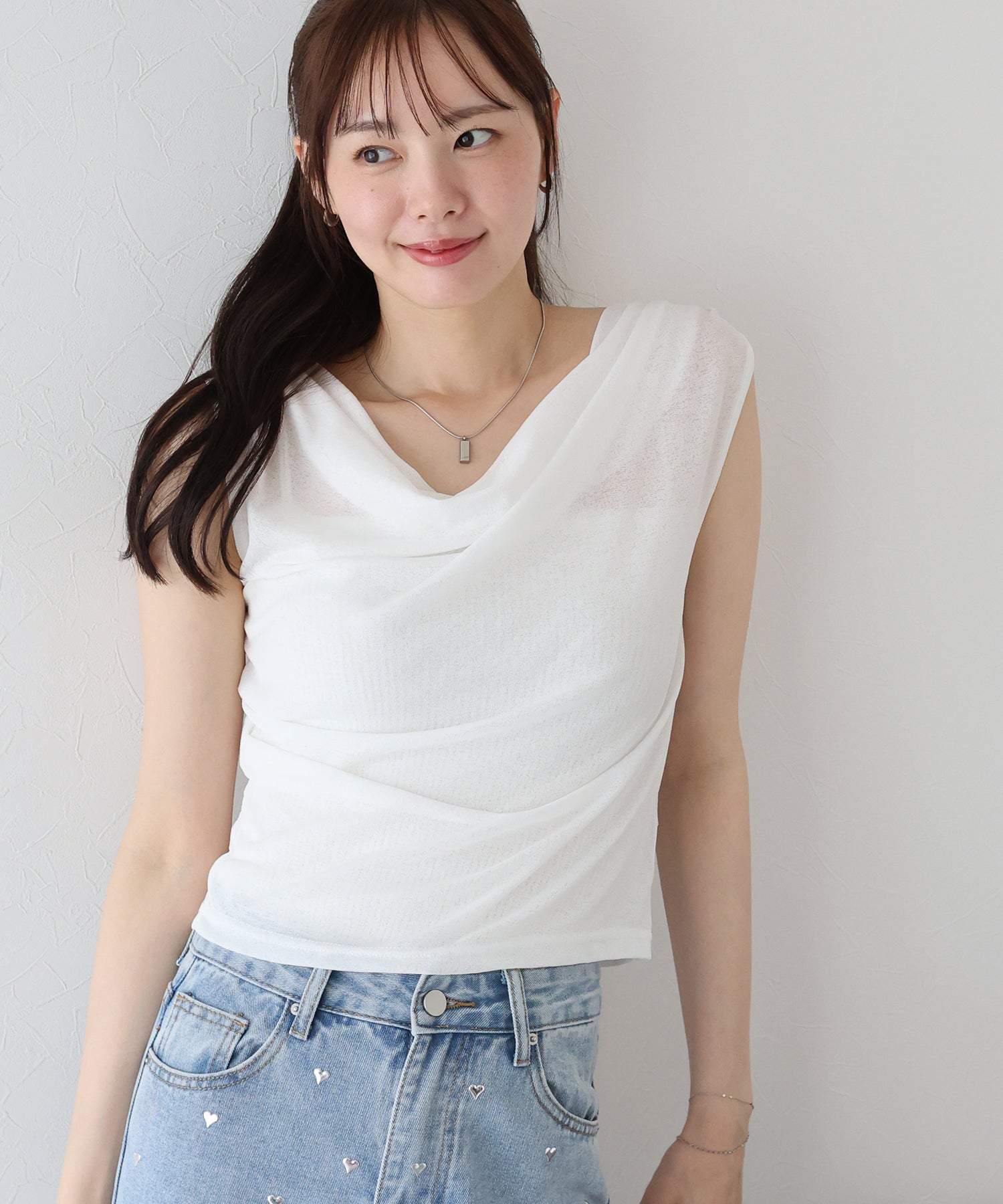 ブルーイースト BLUEEAST ドレープネックフレンチシアーTシャツ （ブラック） ブラック