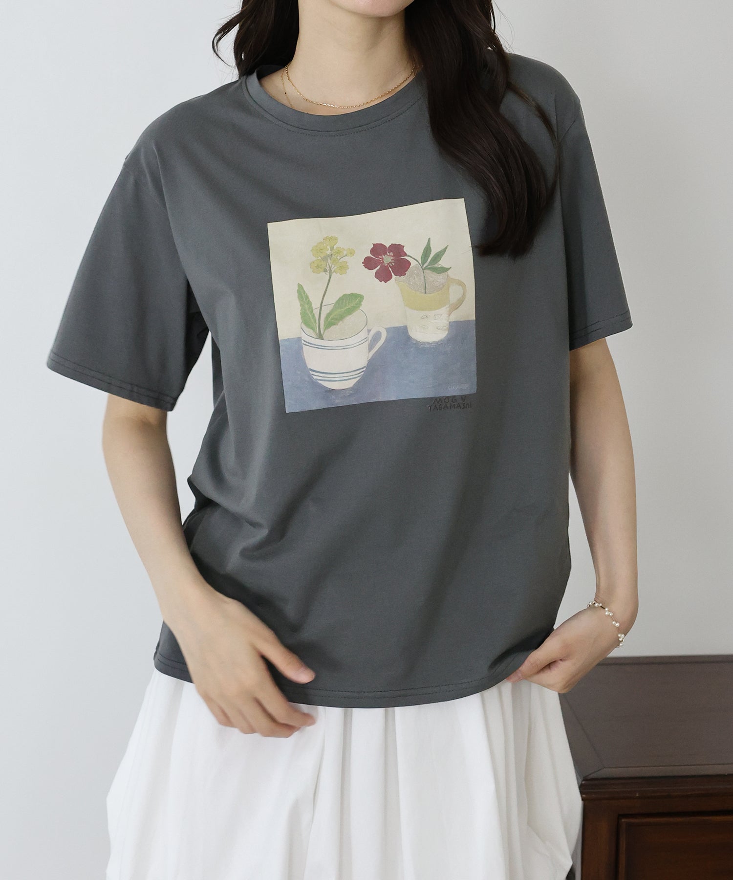ブルーイースト BLUEEAST フラワーPhotoTシャツ （チャコールグレー） チャコールグレー