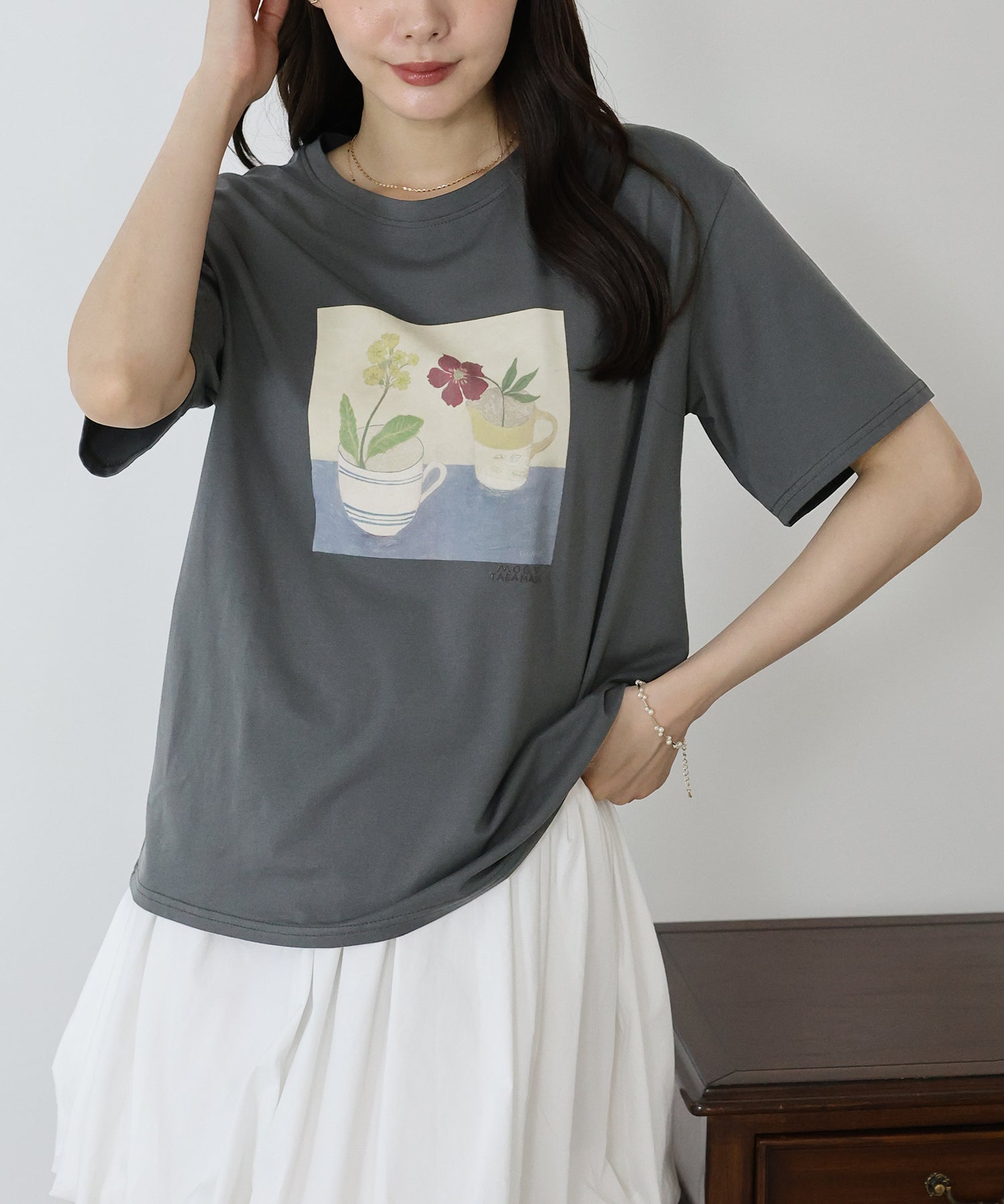 ブルーイースト BLUEEAST フラワーPhotoTシャツ （チャコールグレー） チャコールグレー