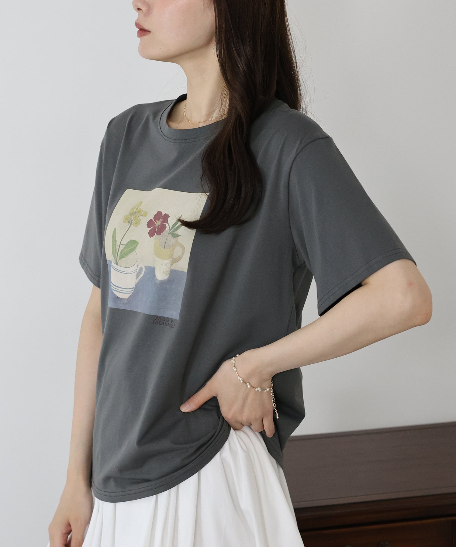 ブルーイースト BLUEEAST フラワーPhotoTシャツ （チャコールグレー） チャコールグレー