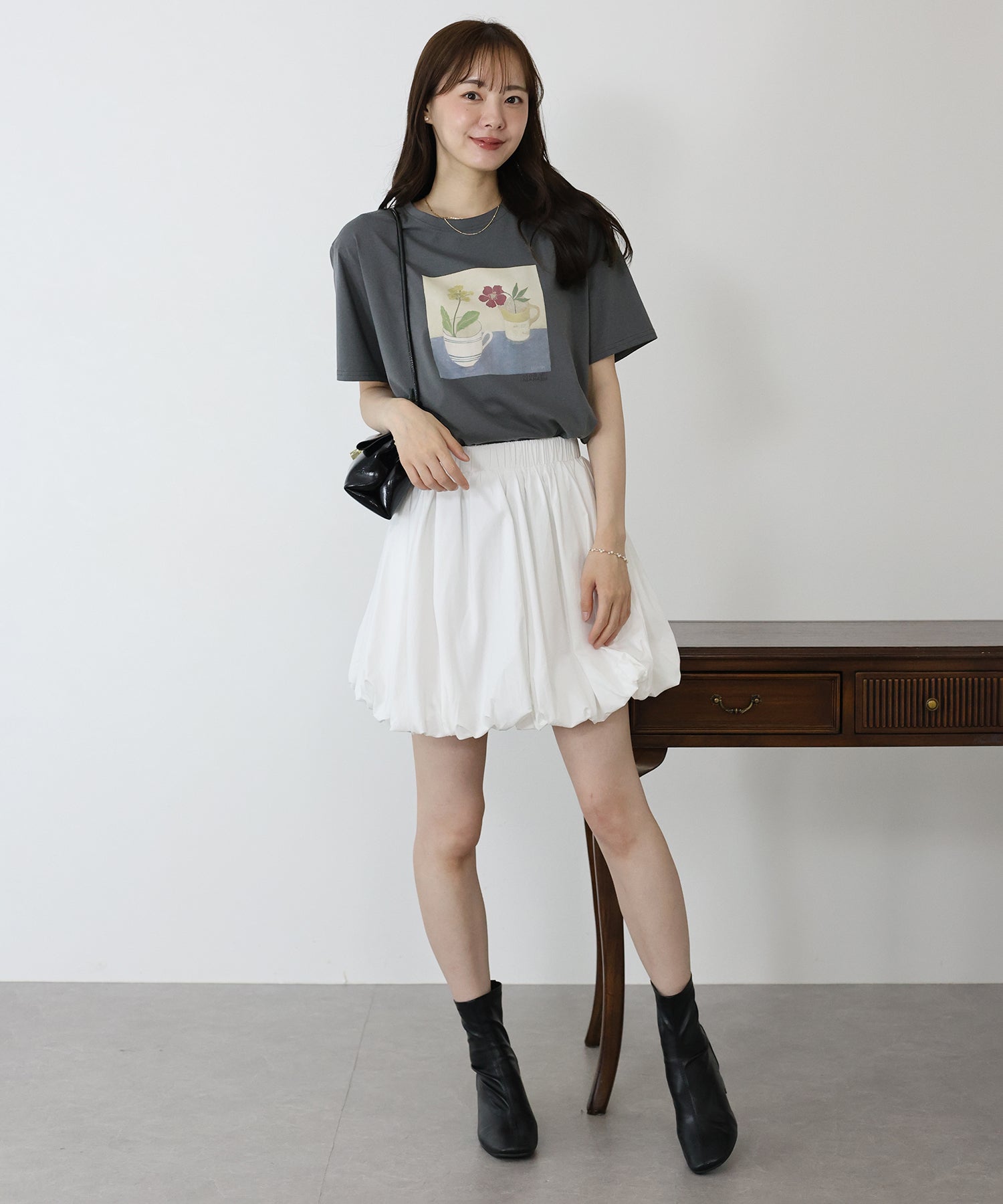 ブルーイースト BLUEEAST フラワーPhotoTシャツ （チャコールグレー） チャコールグレー